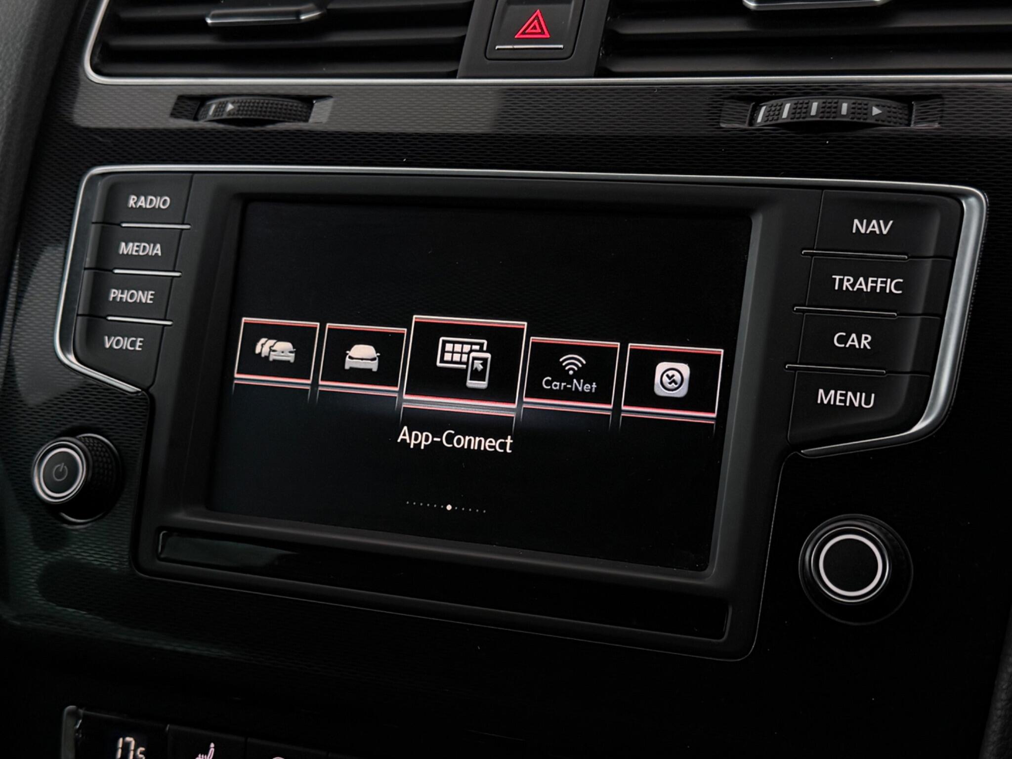 Volkswagen Golf view 29
