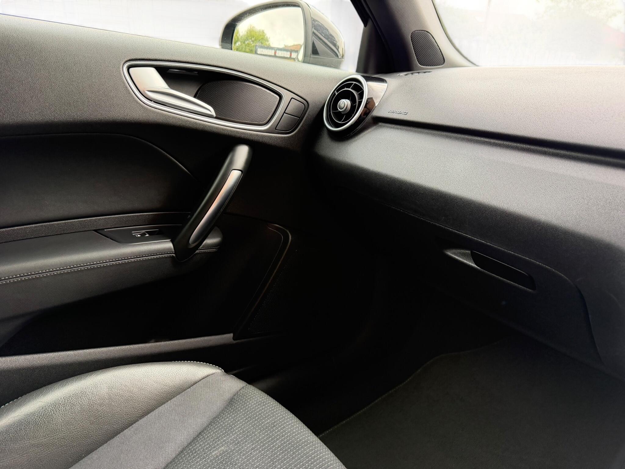 Audi A1 view 20