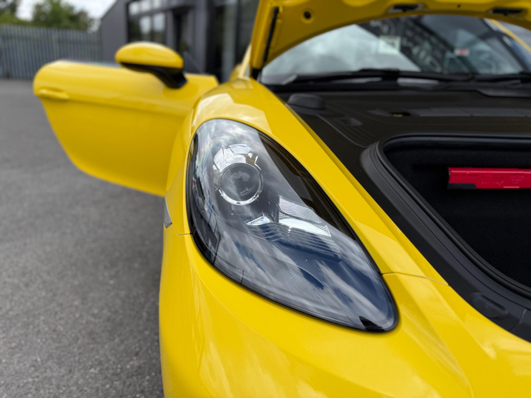 Porsche 718 Cayman view 44