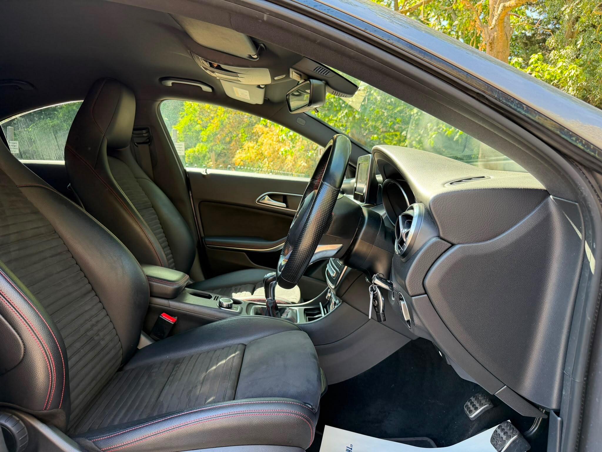 Mercedes-Benz CLA view 13