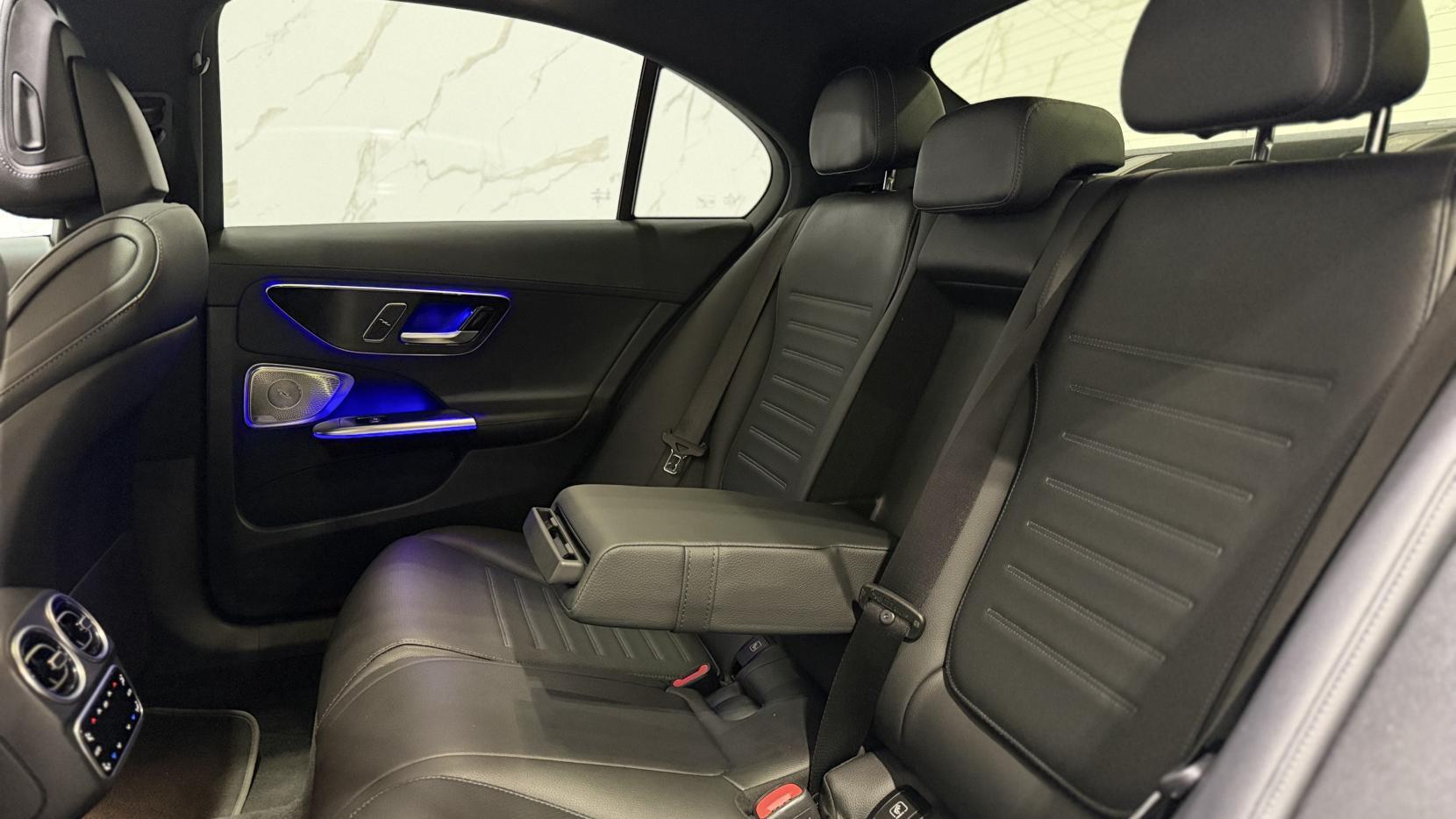 Mercedes-Benz C-Class view 11