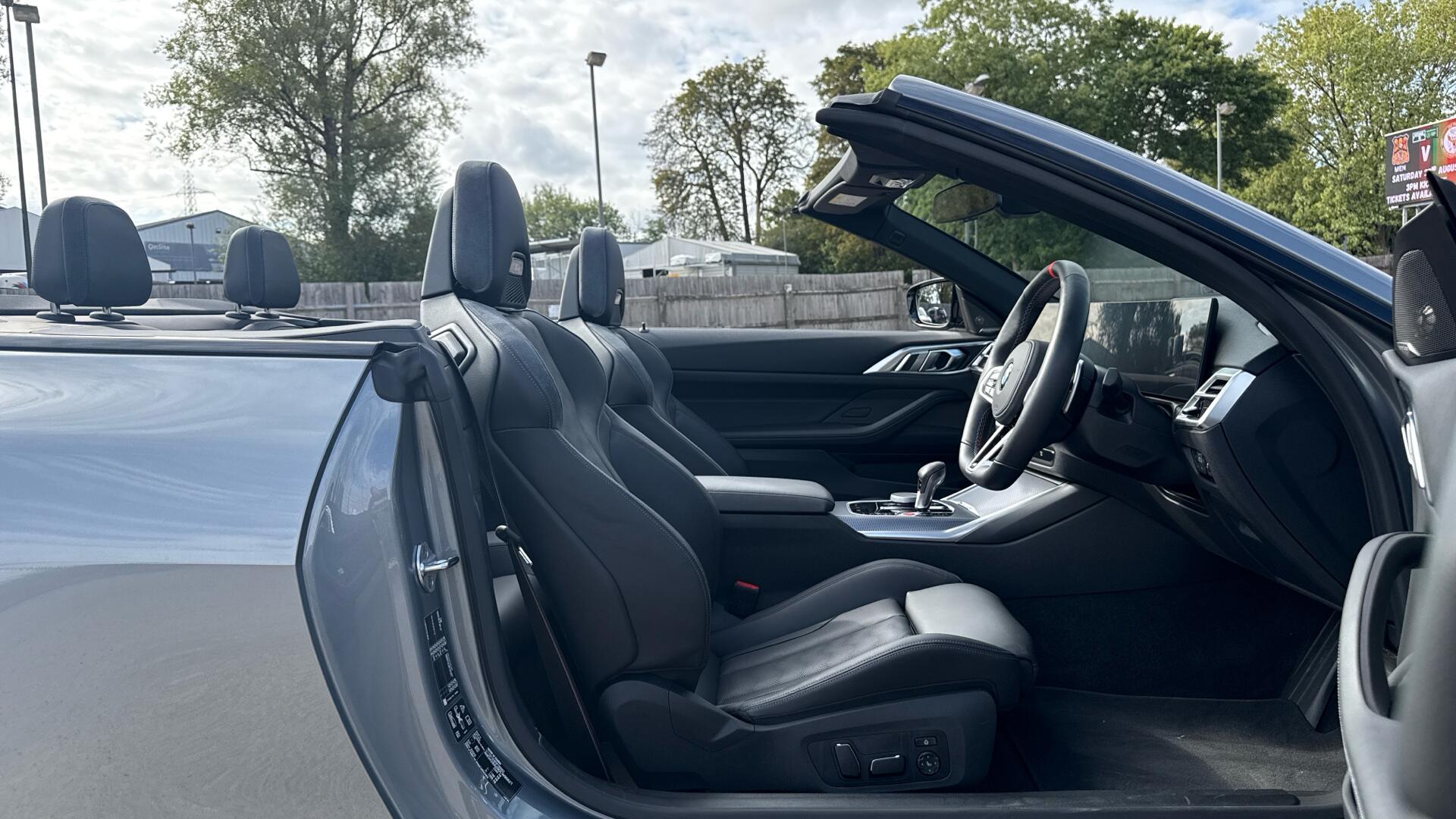 BMW M4 view 11