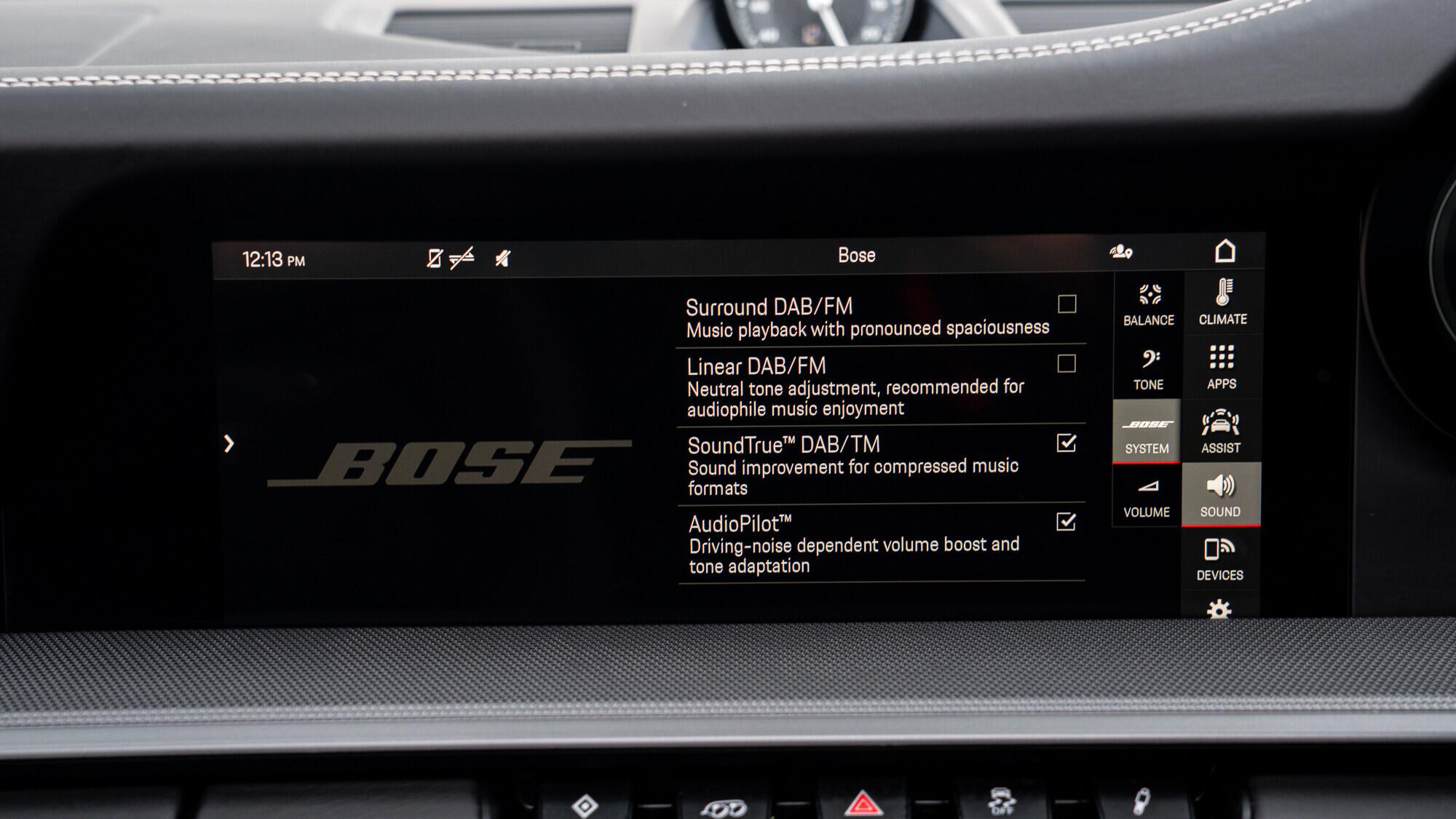 Porsche 911 view 31