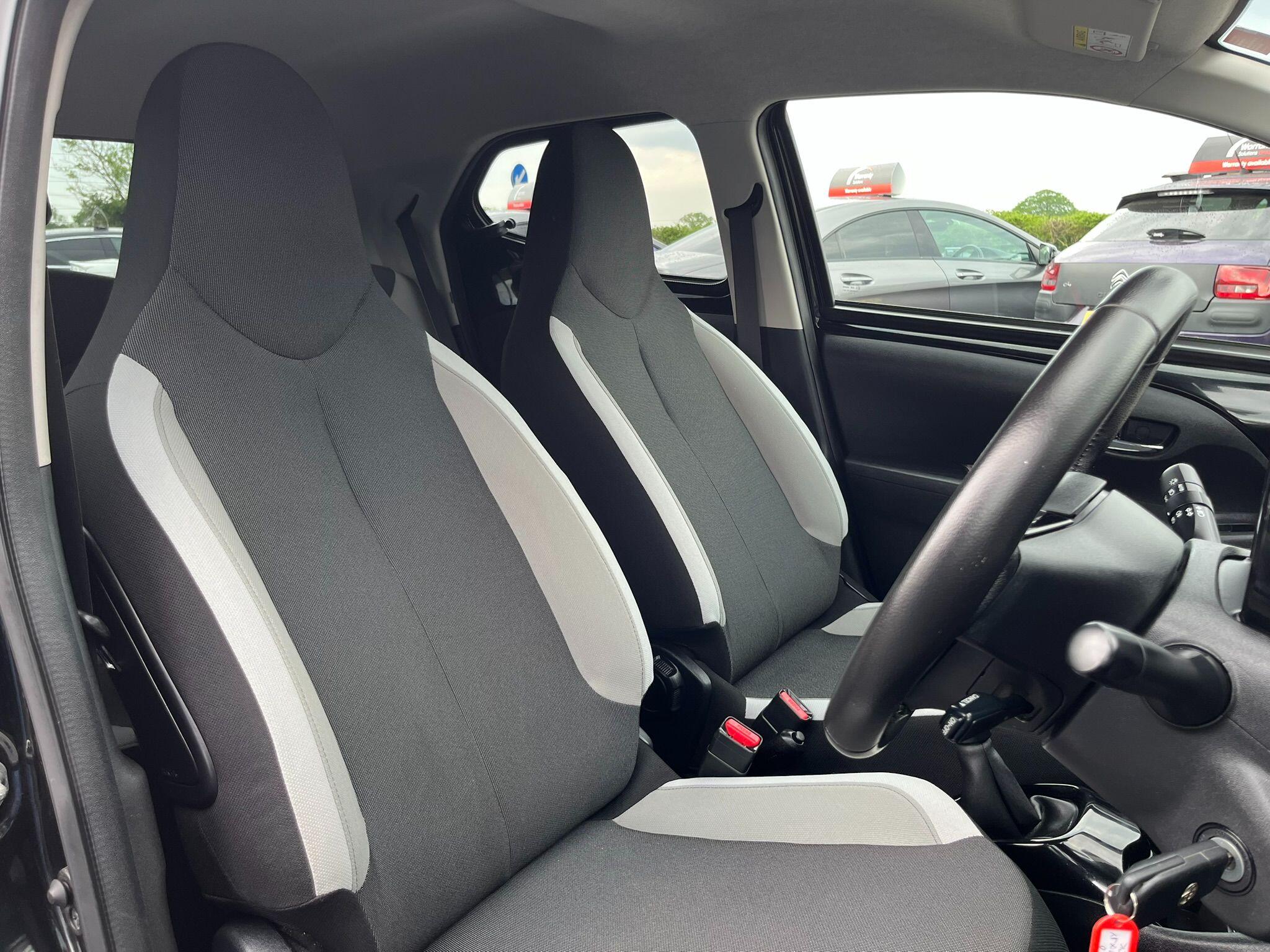 Toyota Aygo view 11