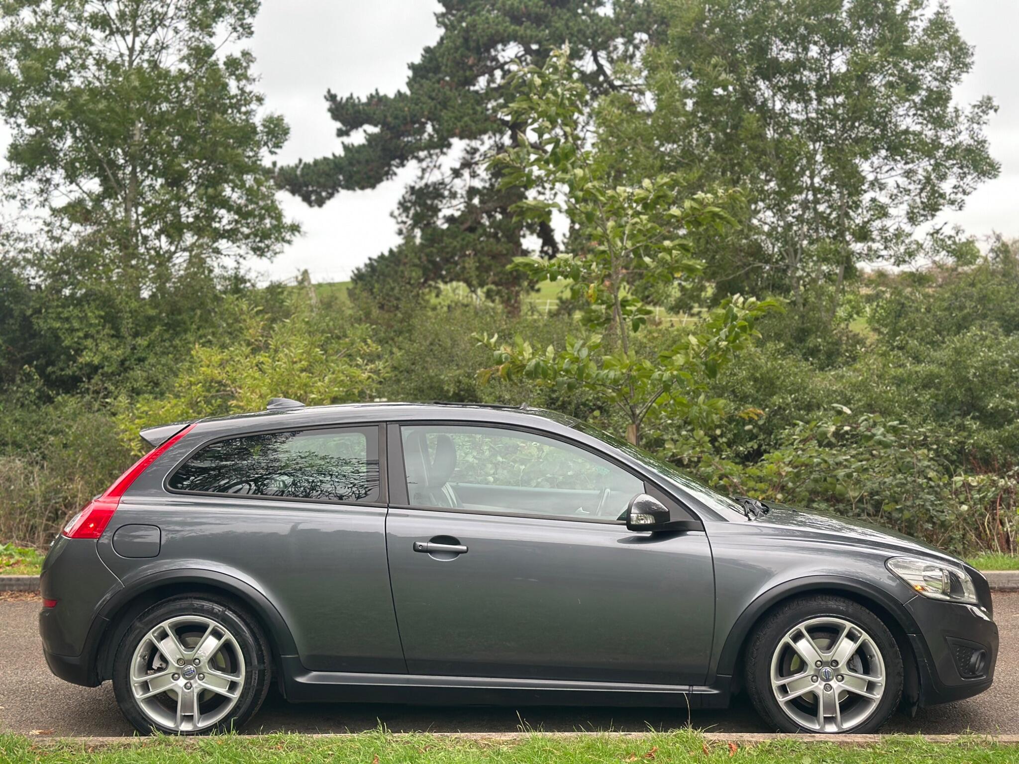 2010 Volvo C30 image 12