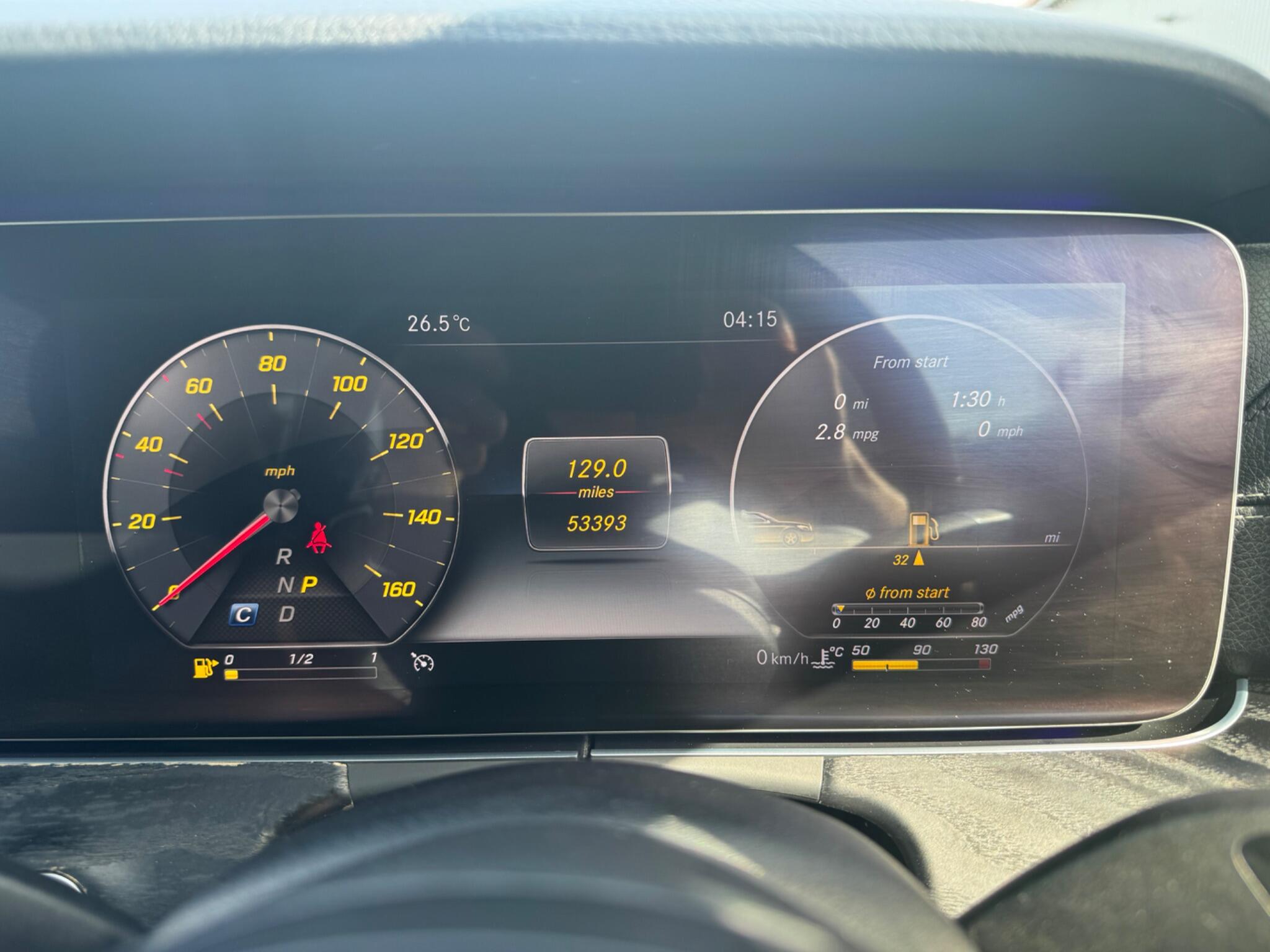 Mercedes-Benz E Class view 26