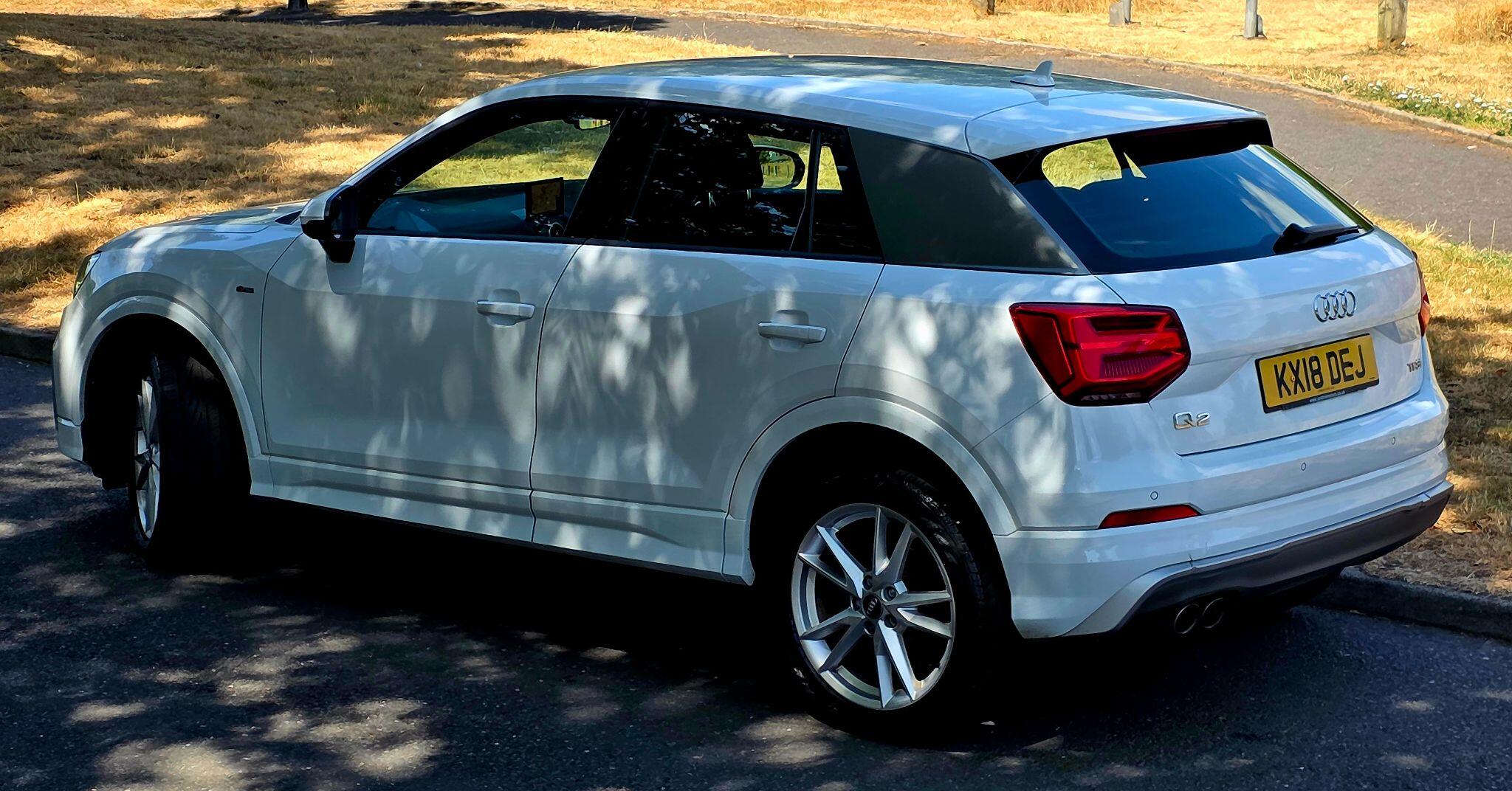 Audi Q2 view 25