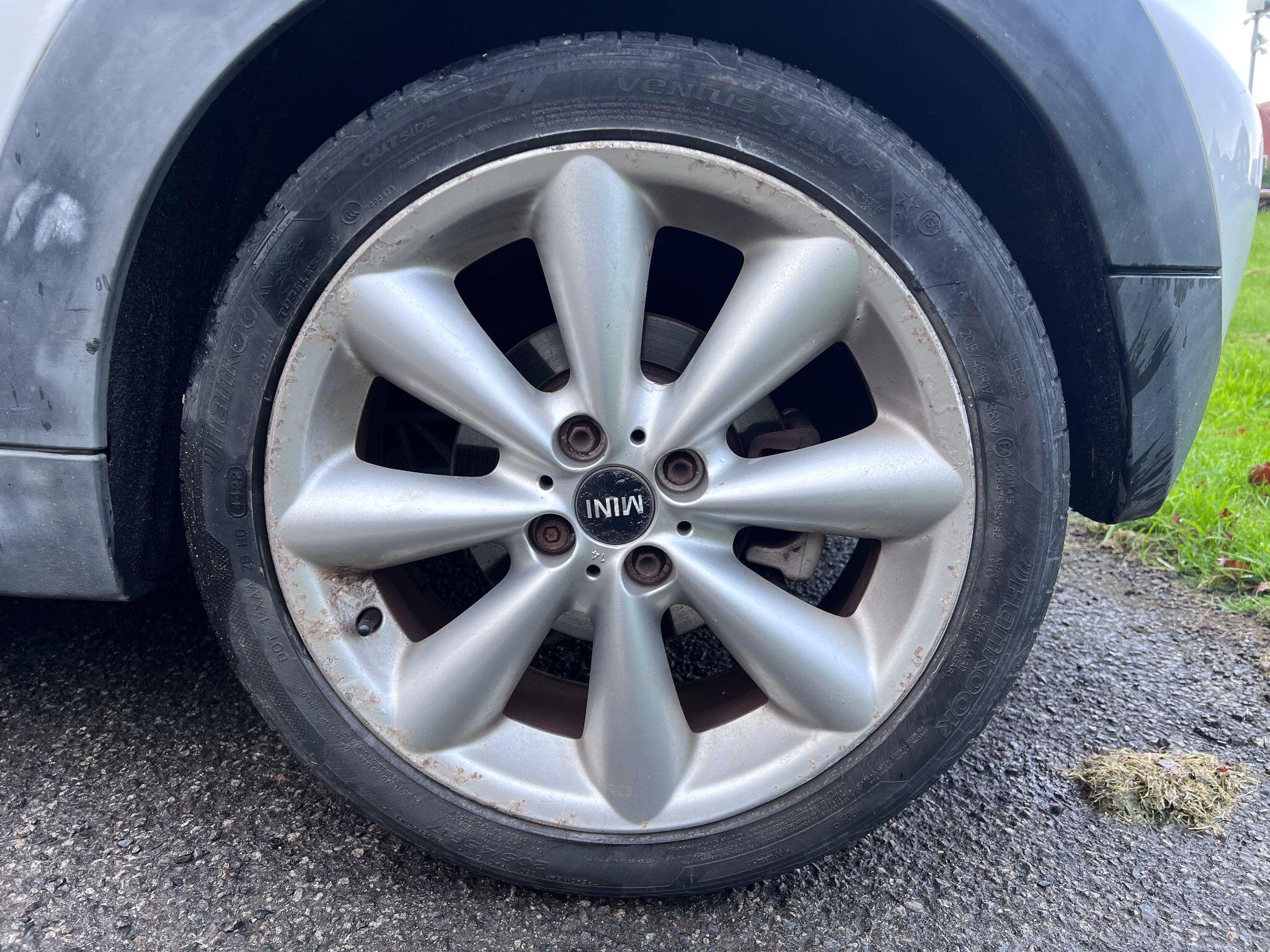 MINI Hatch view 9