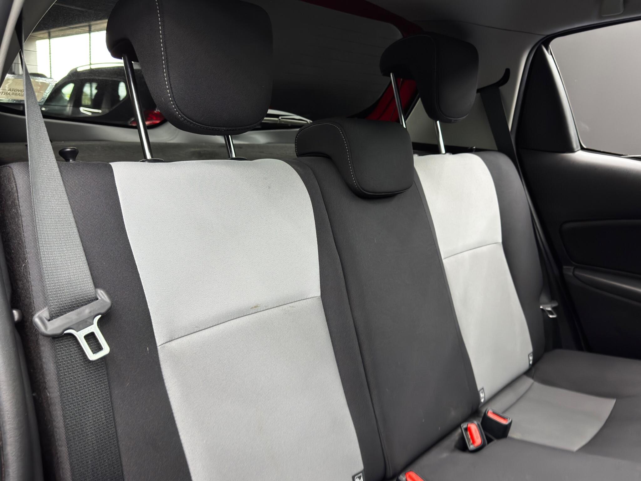 Toyota Yaris view 15