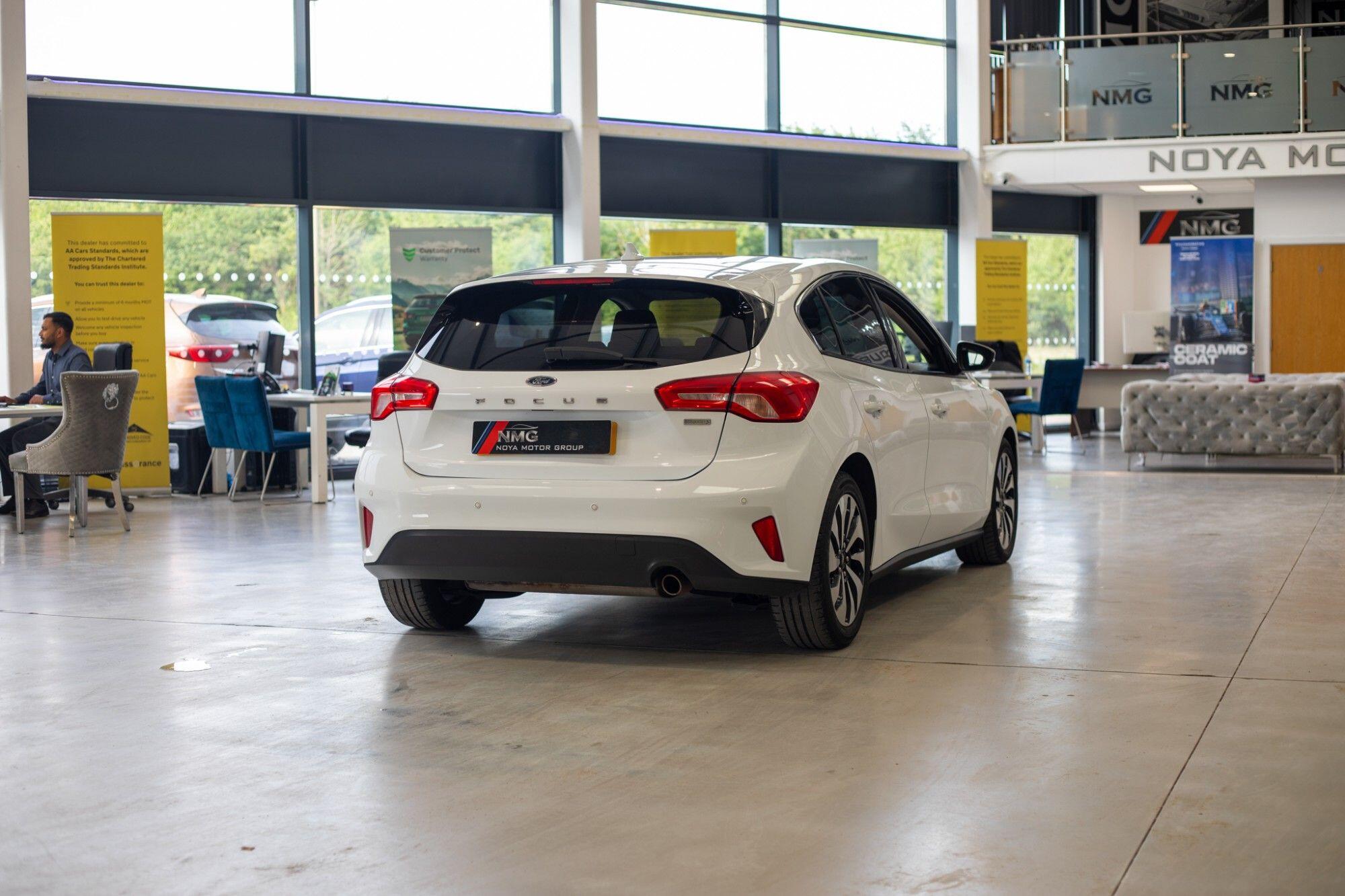 Ford Focus view 26