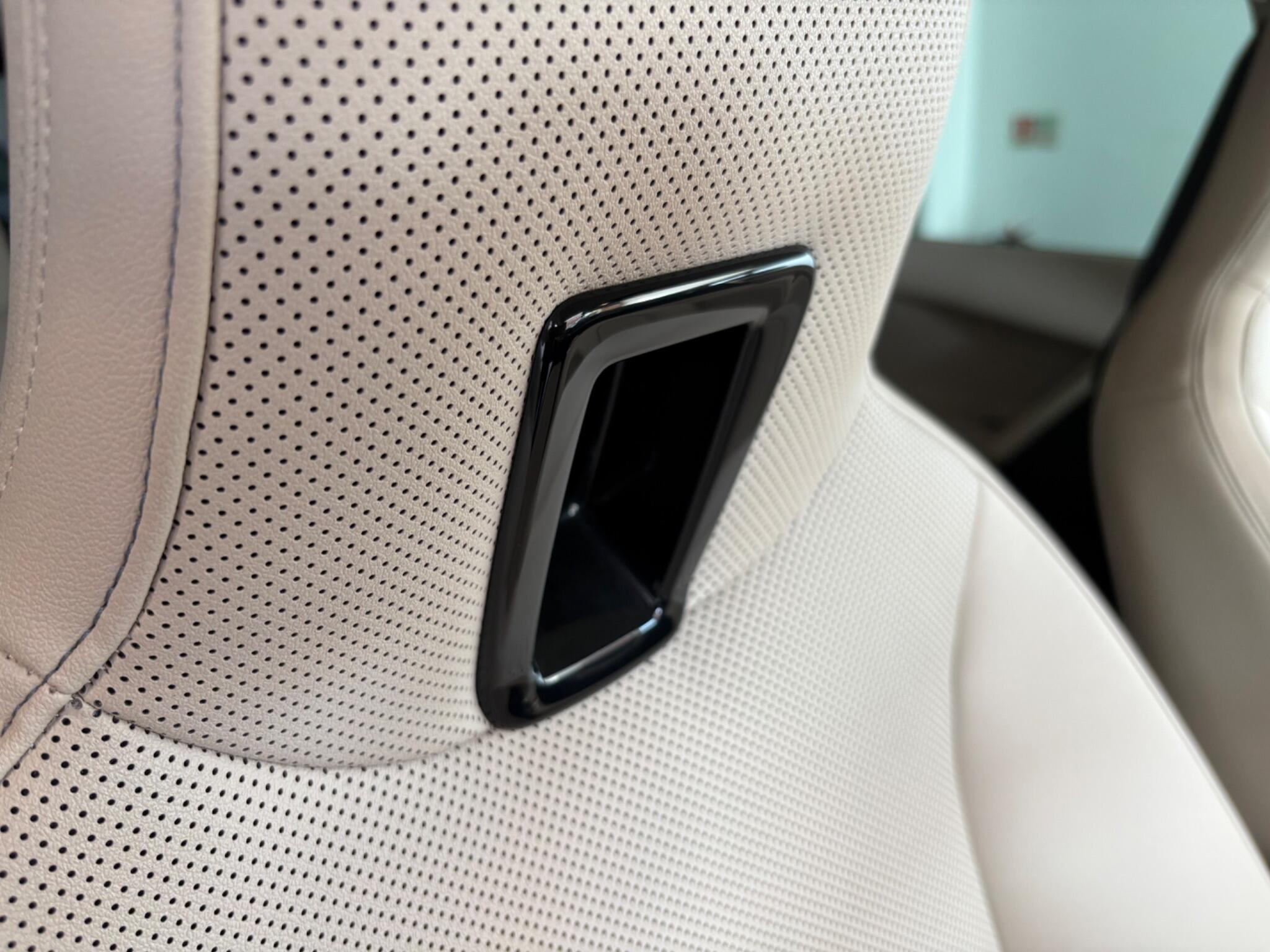 BMW Ix view 17
