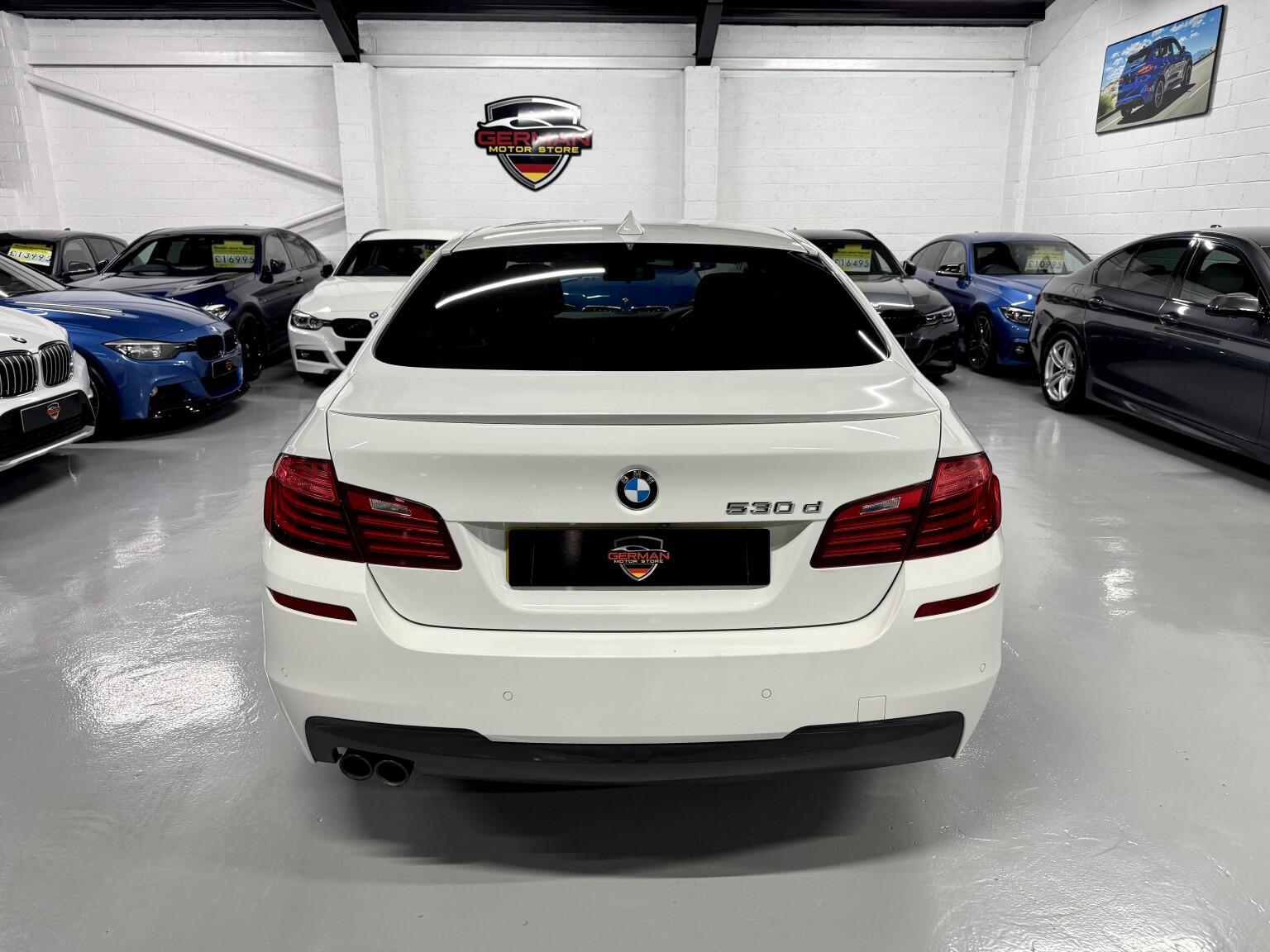 BMW 5 Series view 22