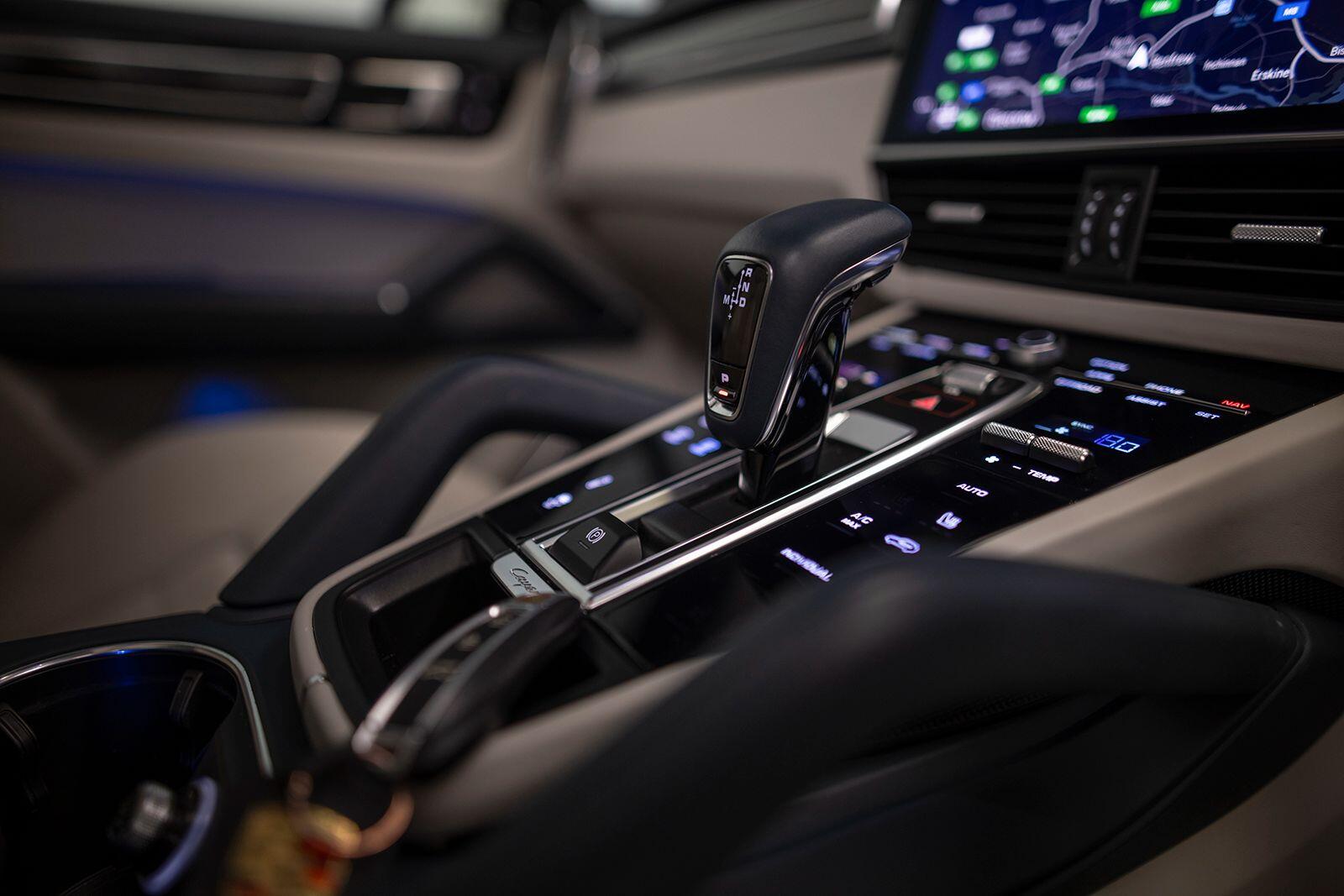 Porsche Cayenne view 29