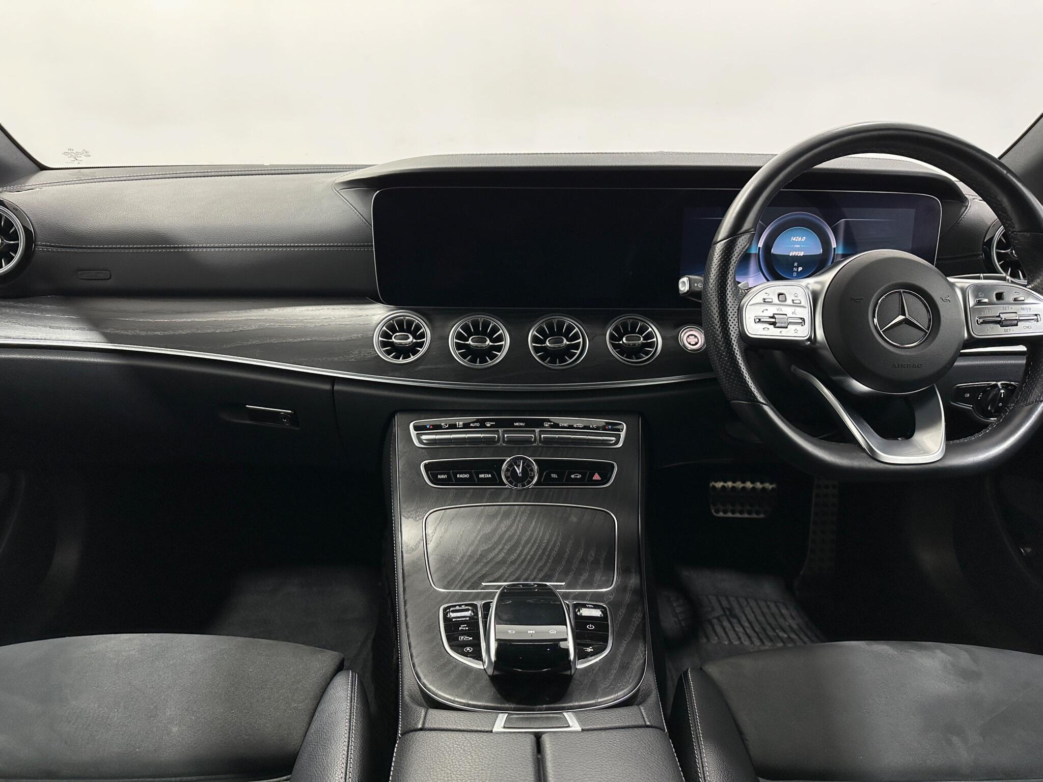 Mercedes-Benz E-Class view 20