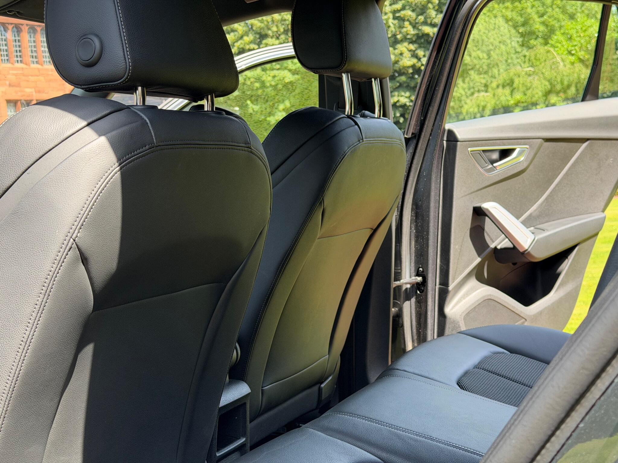 Audi Q2 view 12