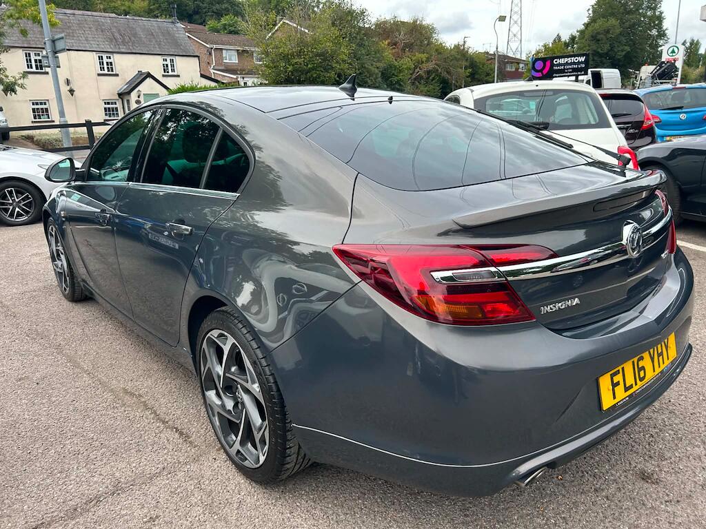 Vauxhall Insignia view 4