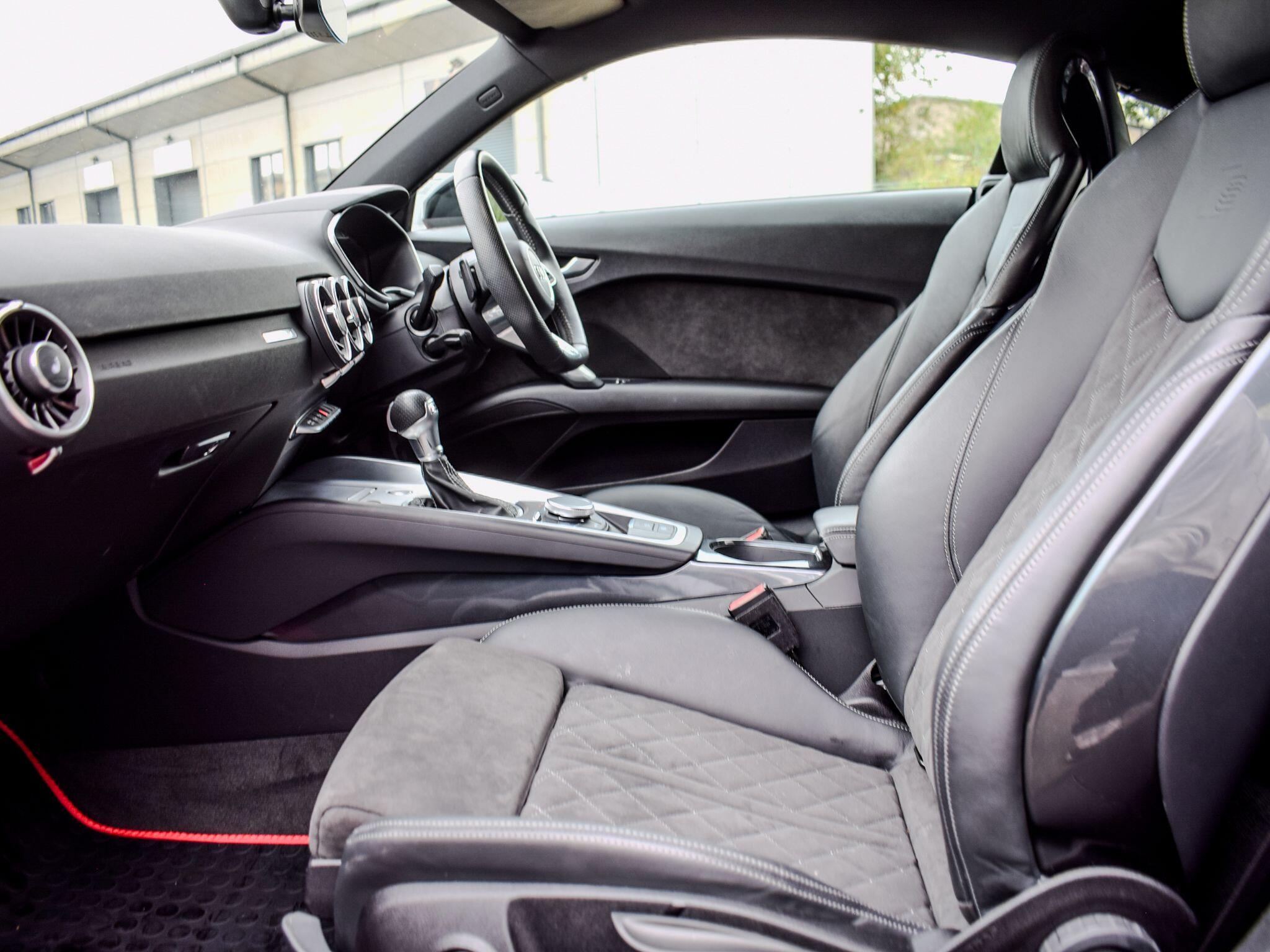 Audi TT view 15