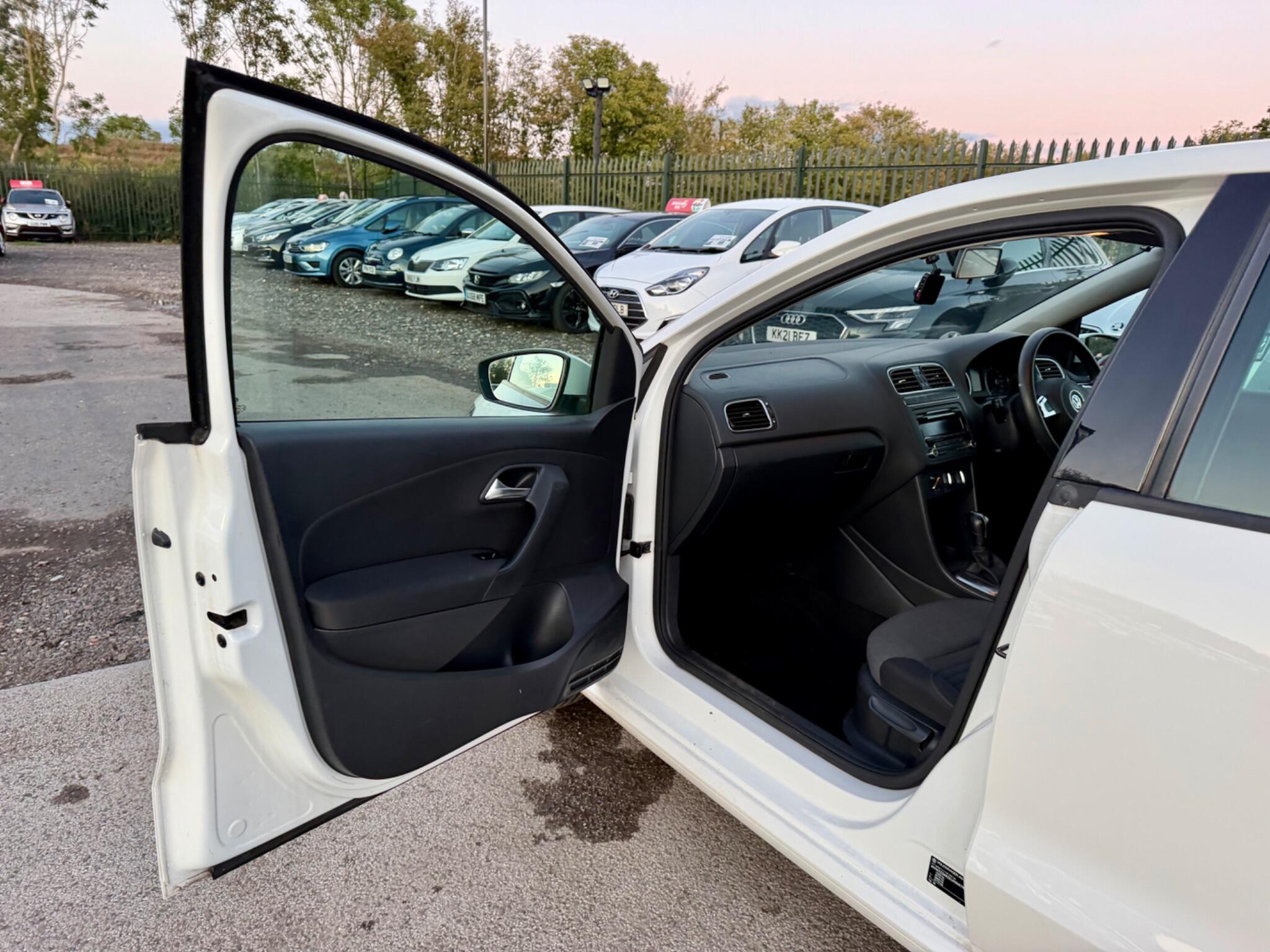 Volkswagen Polo view 37