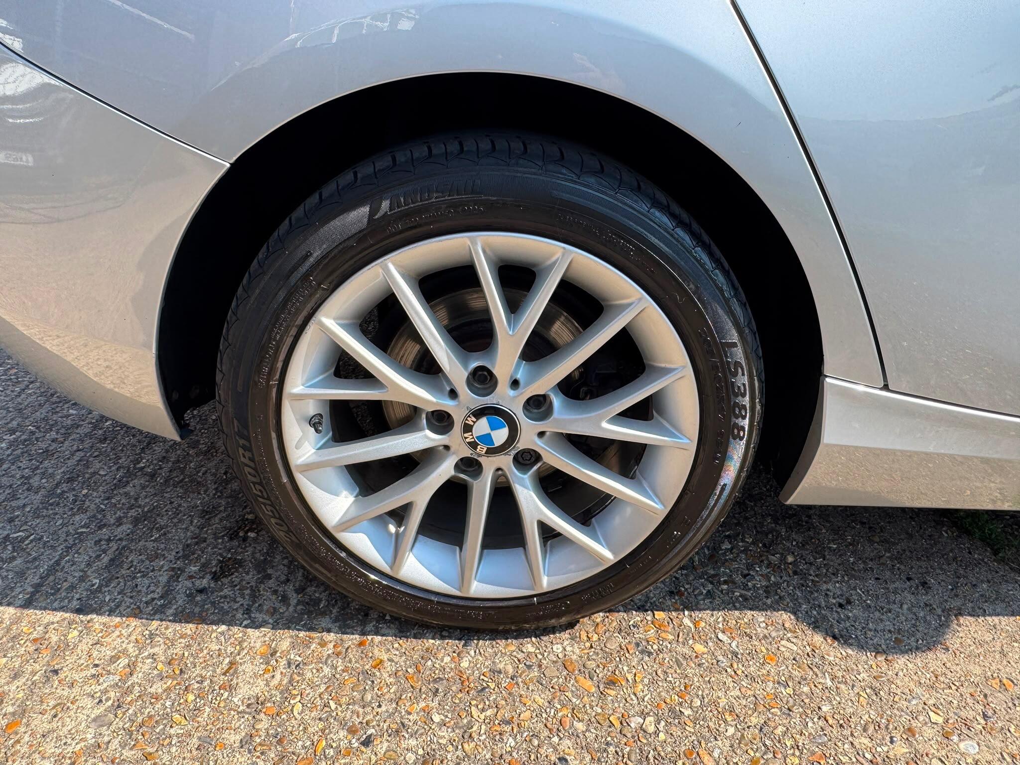 BMW 1 Series view 29