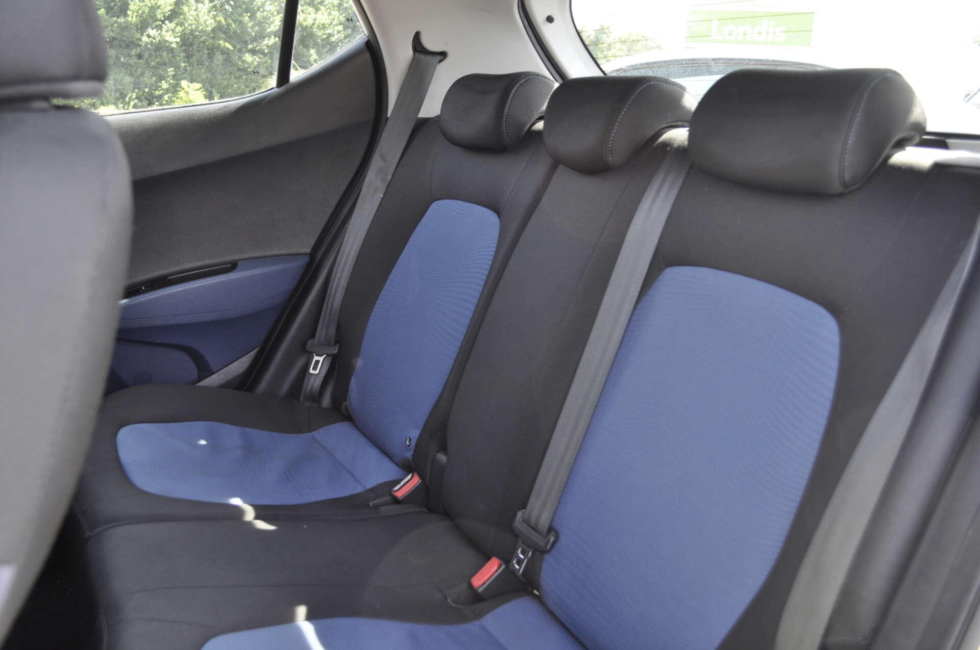 Hyundai I10 view 12