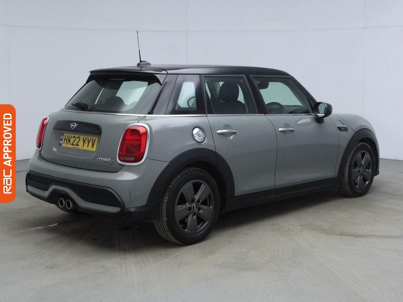 Mini Hatch view 32