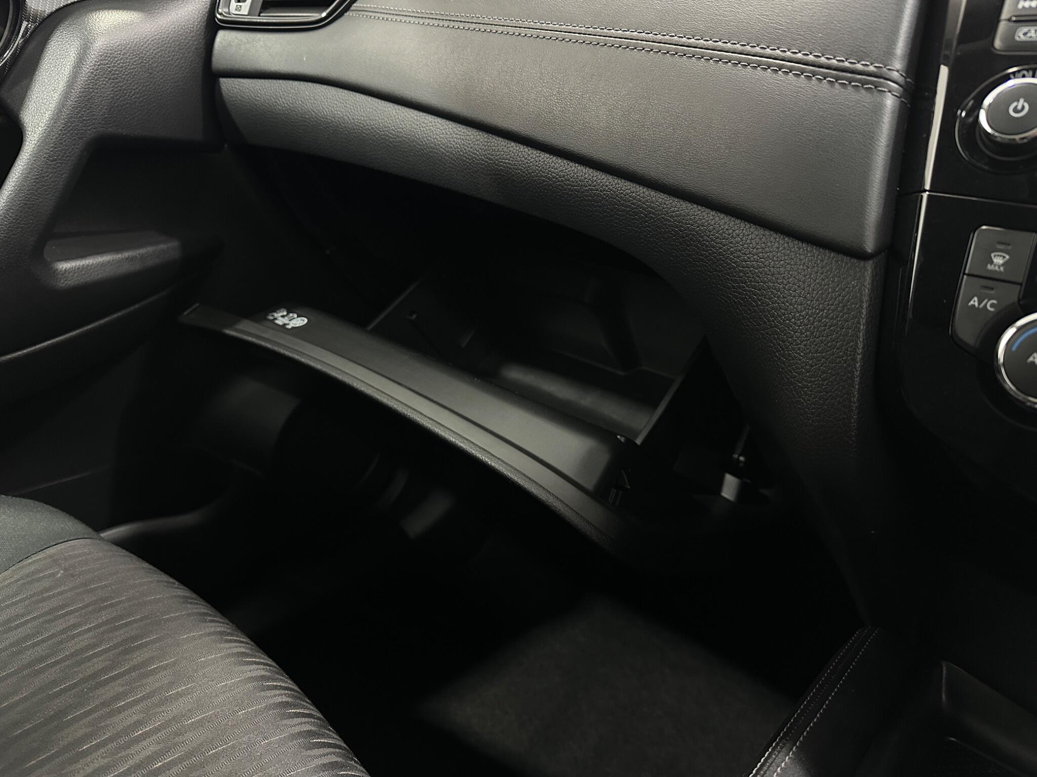 Nissan X-Trail view 28
