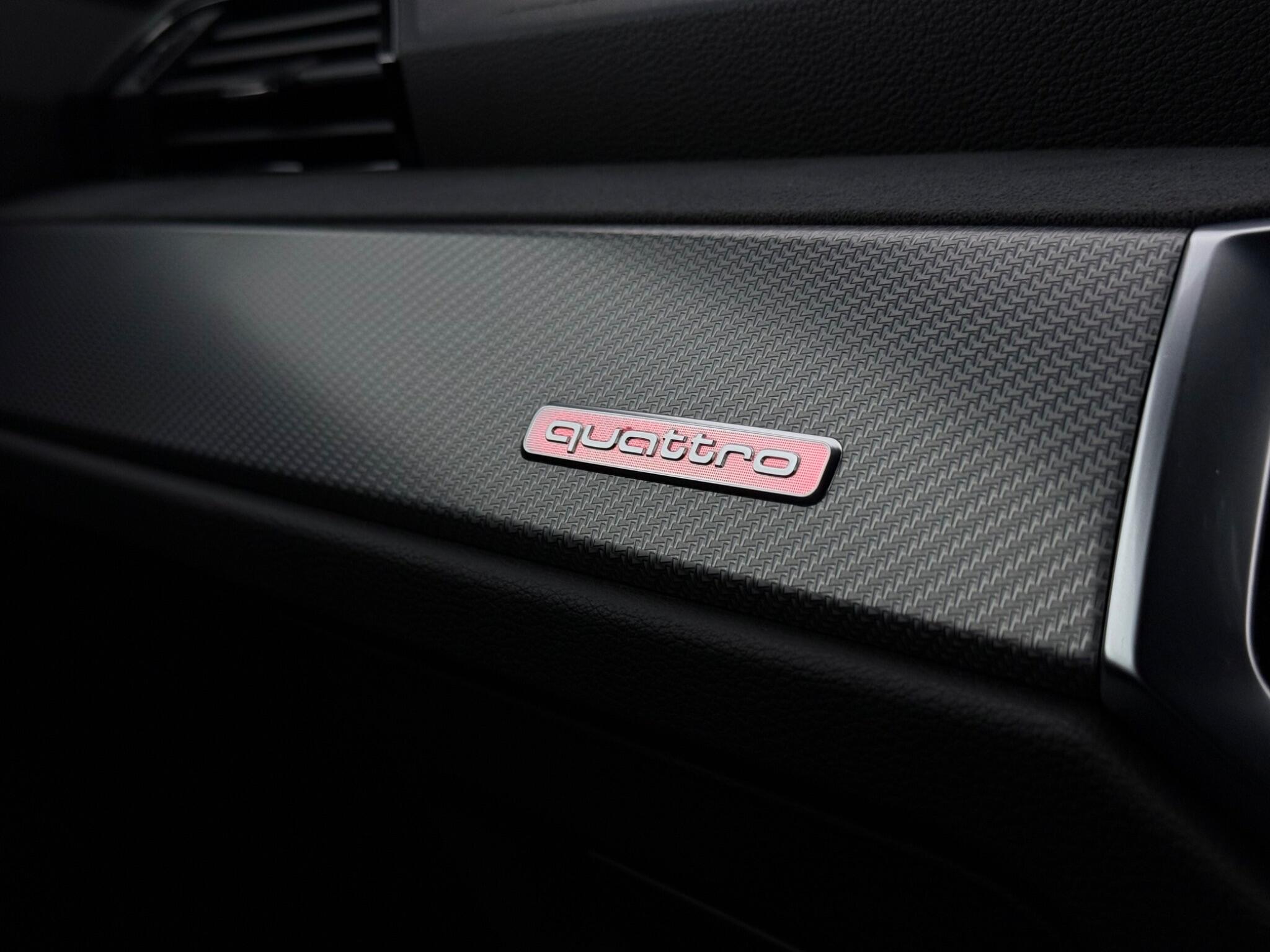 Audi RS Q3 view 28