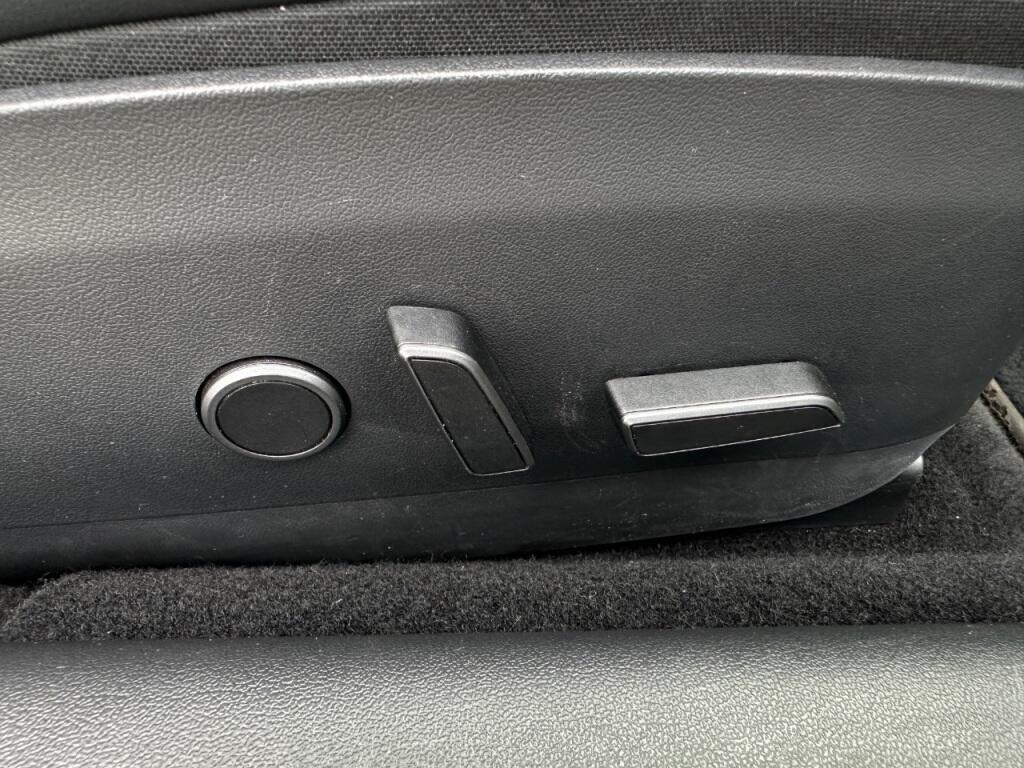 Tesla Model 3 view 15
