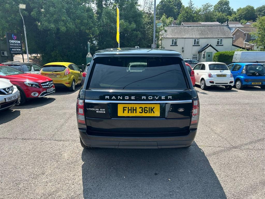 Land Rover Range Rover view 3