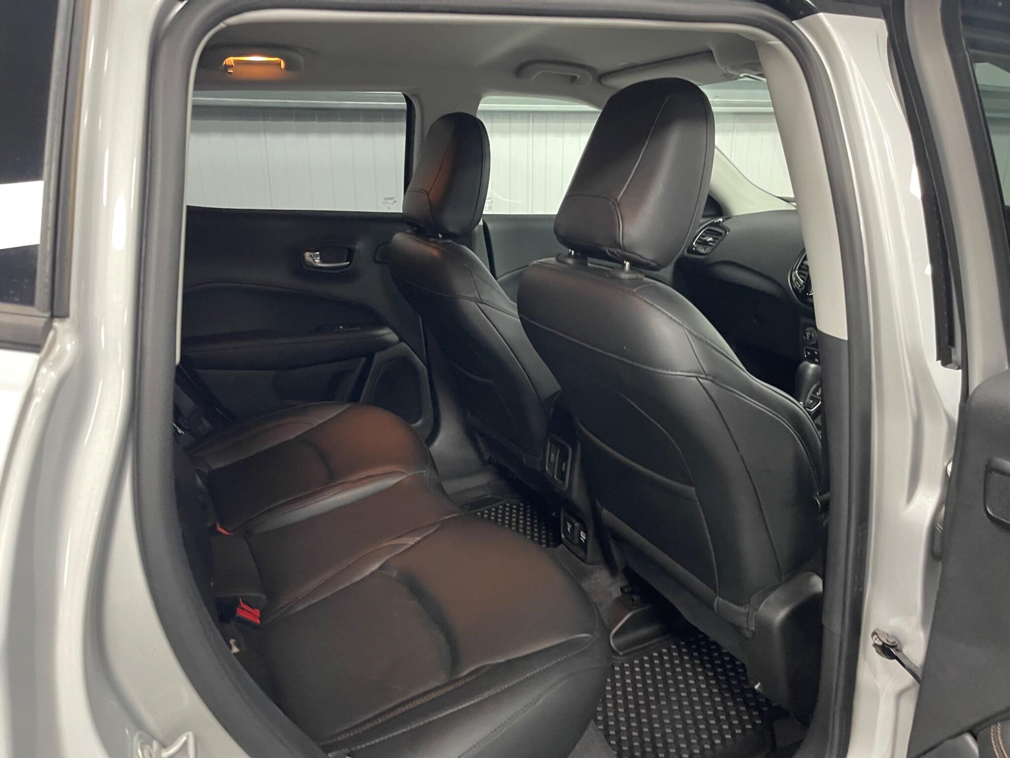Jeep Compass view 36