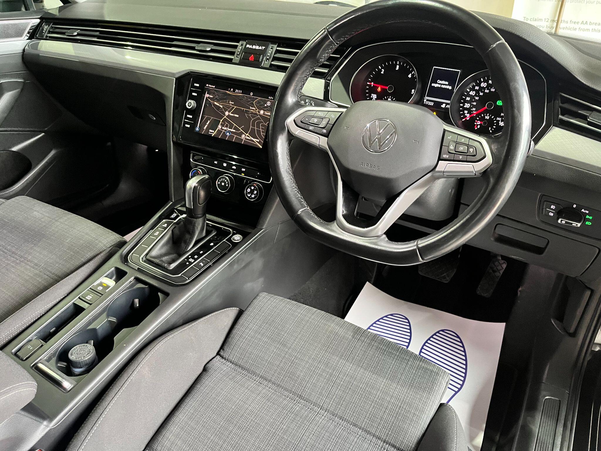 Volkswagen Passat view 32