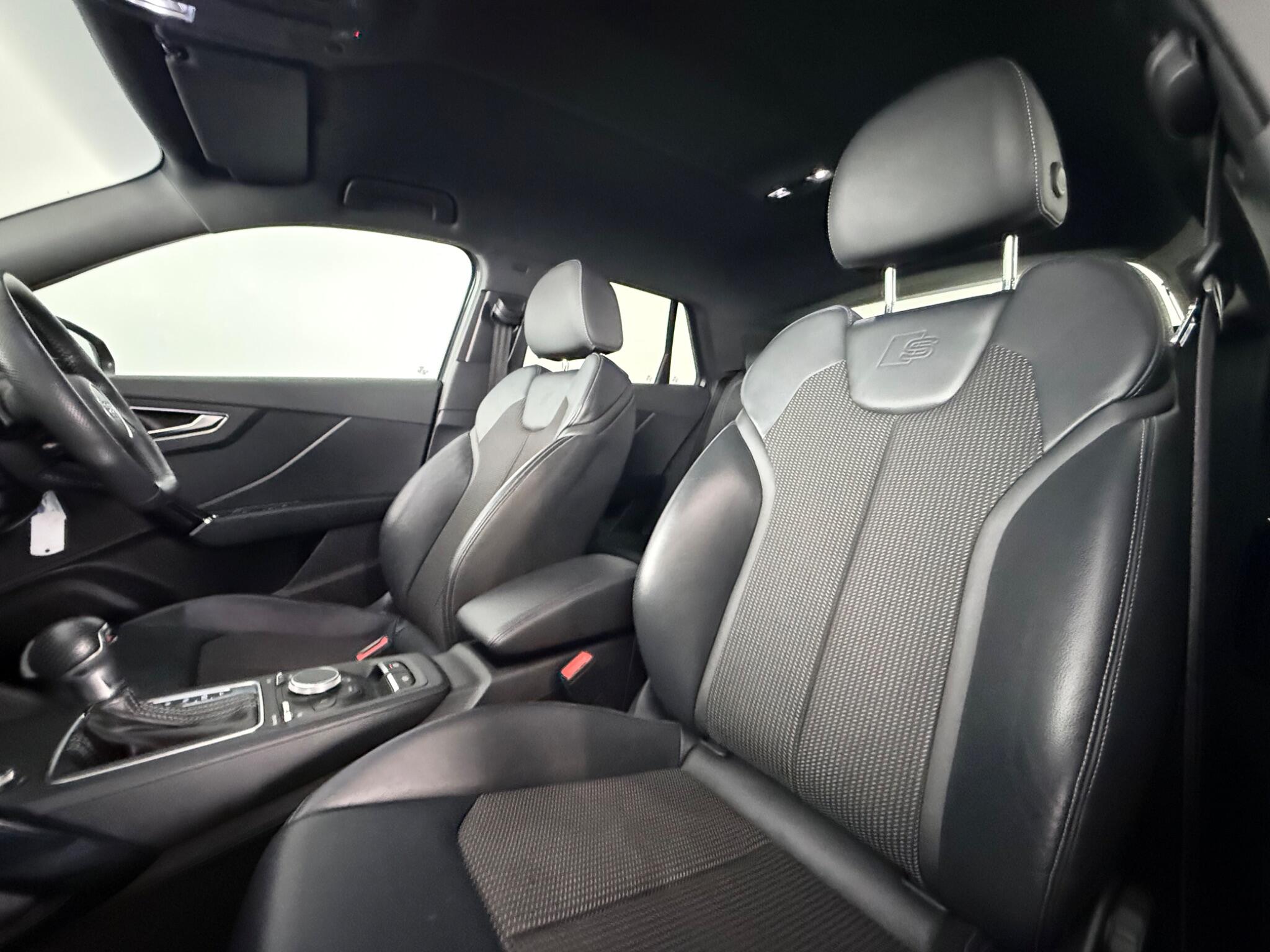 Audi Q2 view 32