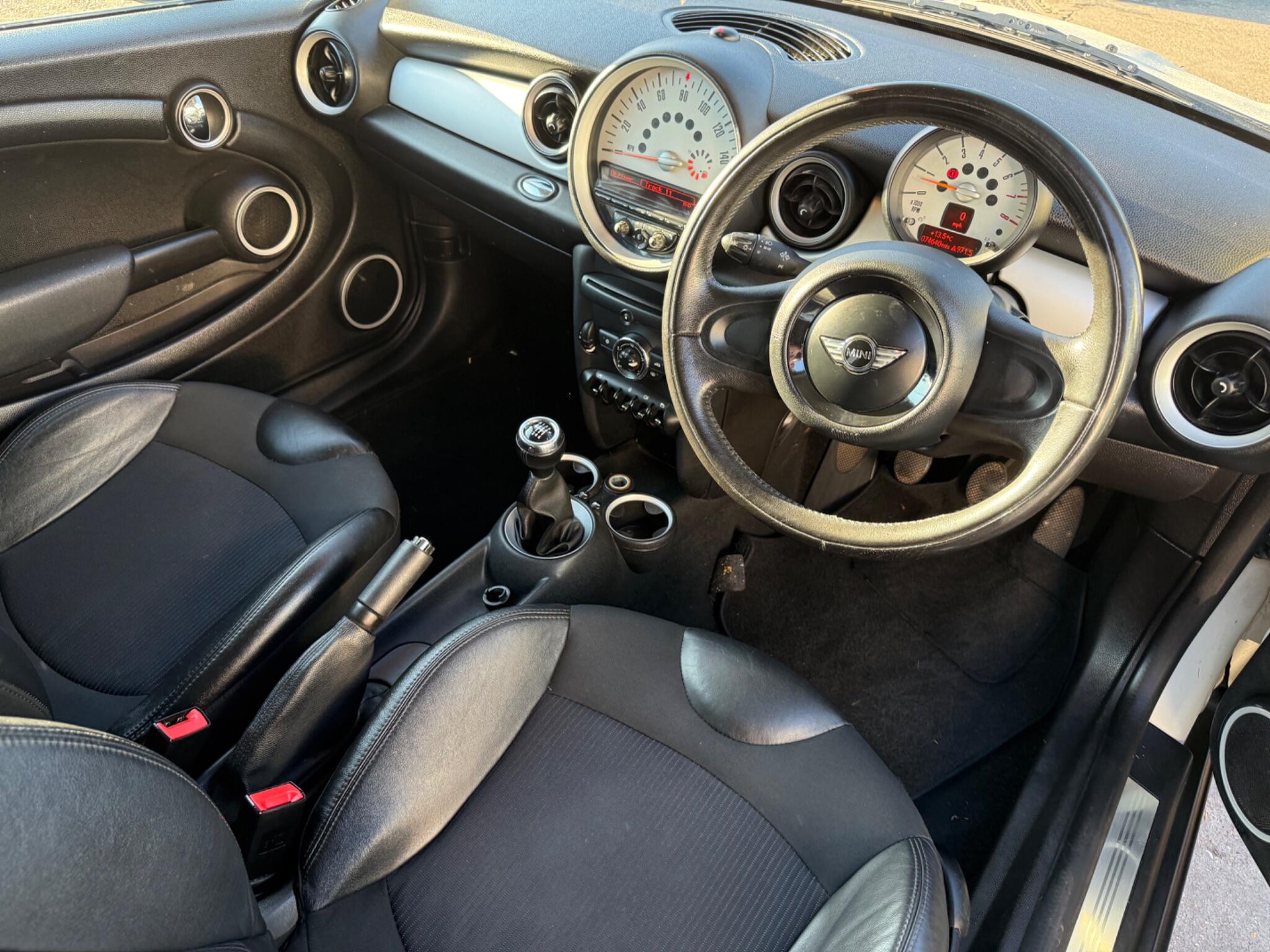Mini Cooper view 5