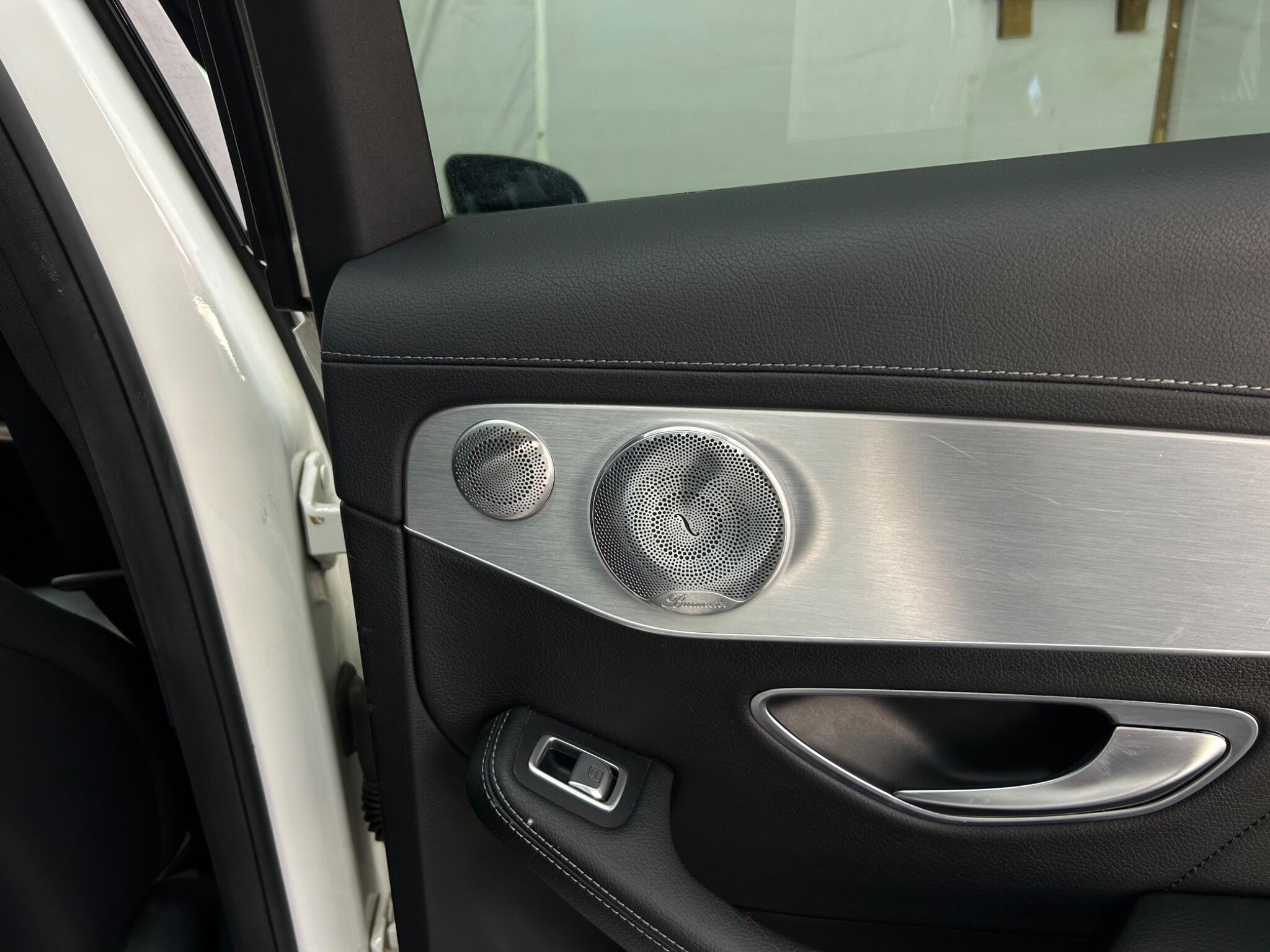 Mercedes-Benz C Class view 29