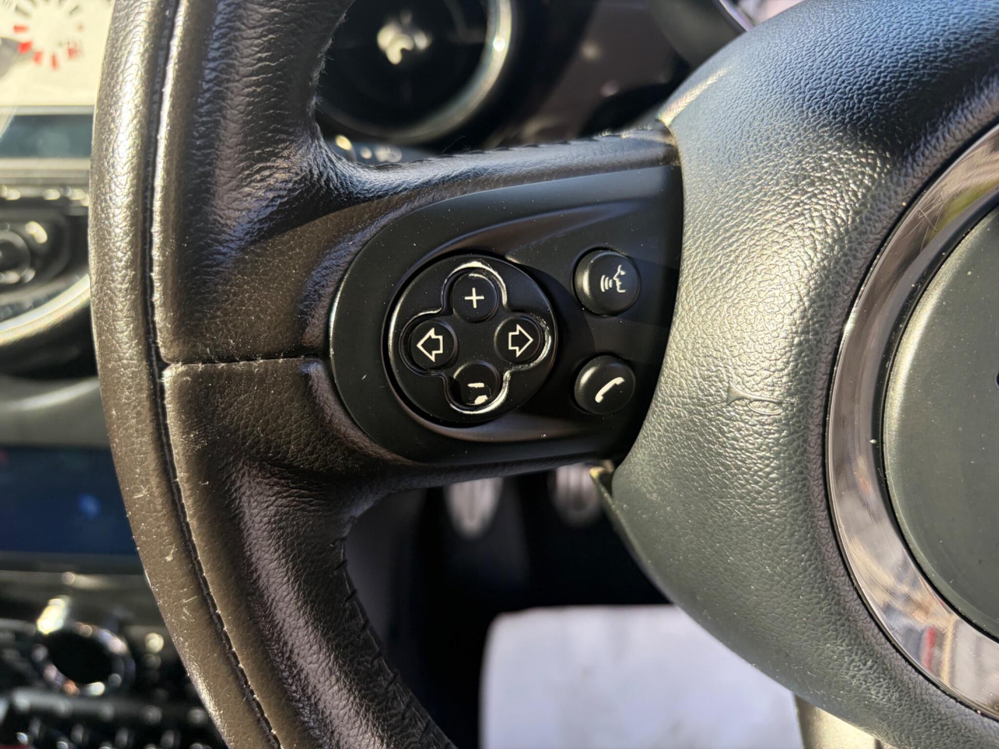 Mini Hatch view 42