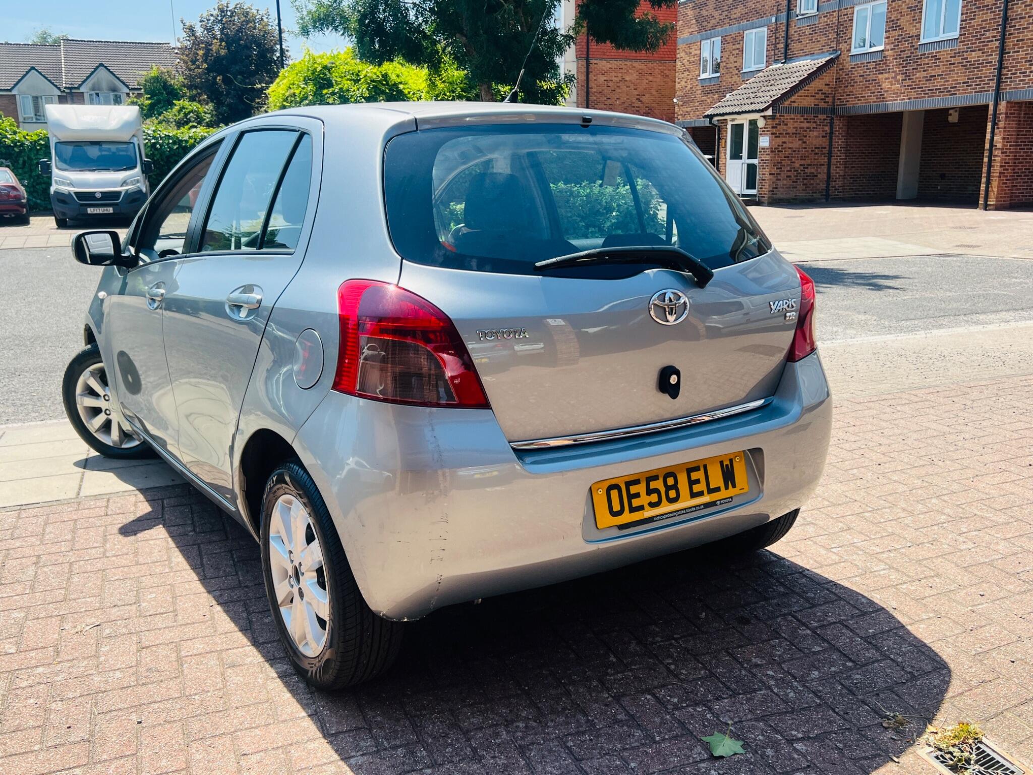 Toyota Yaris view 18