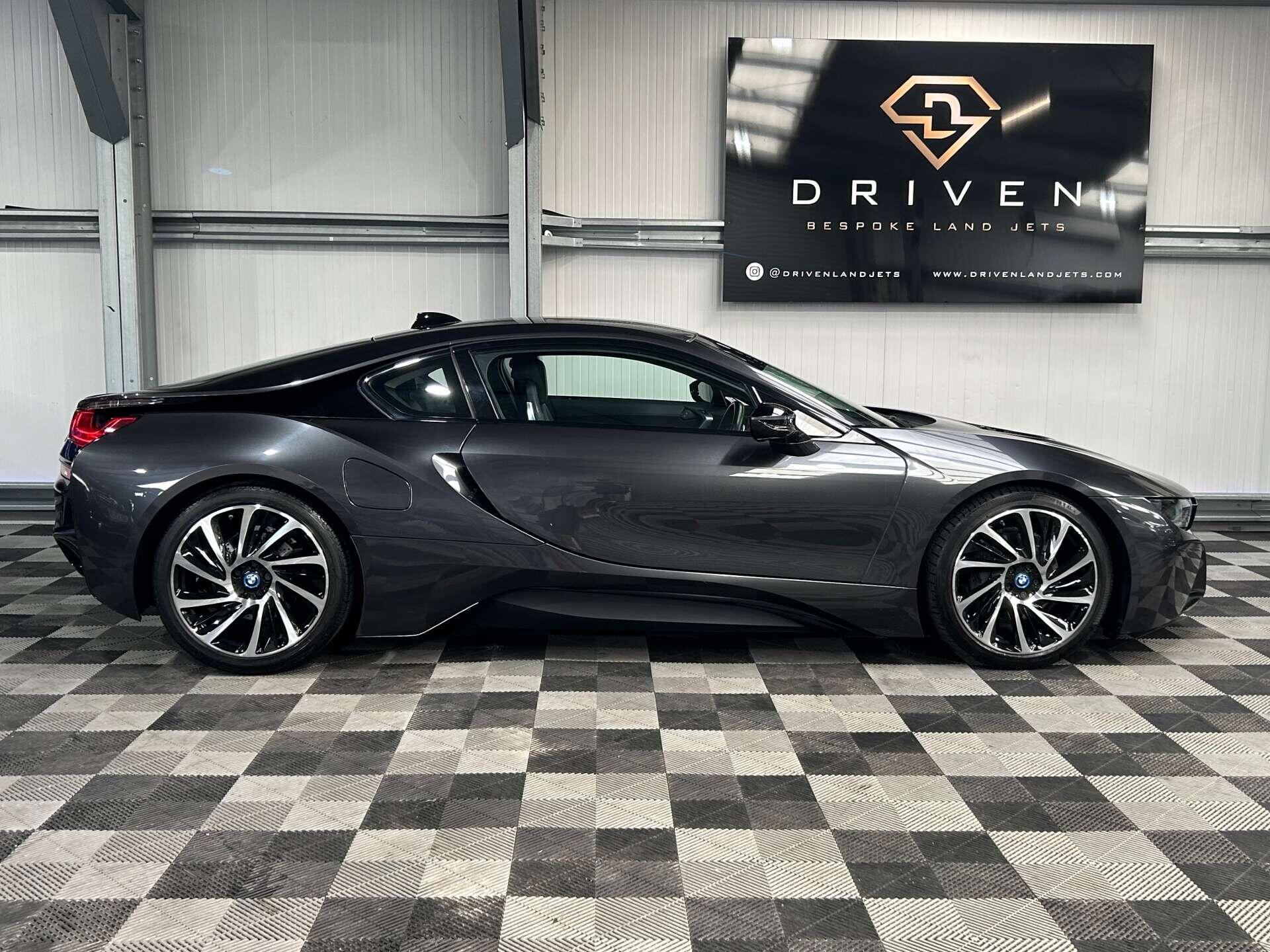 BMW I8 view 18