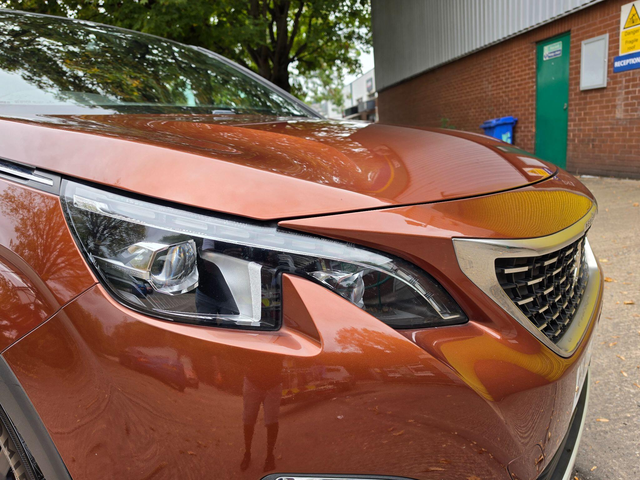 Peugeot 3008 view 5