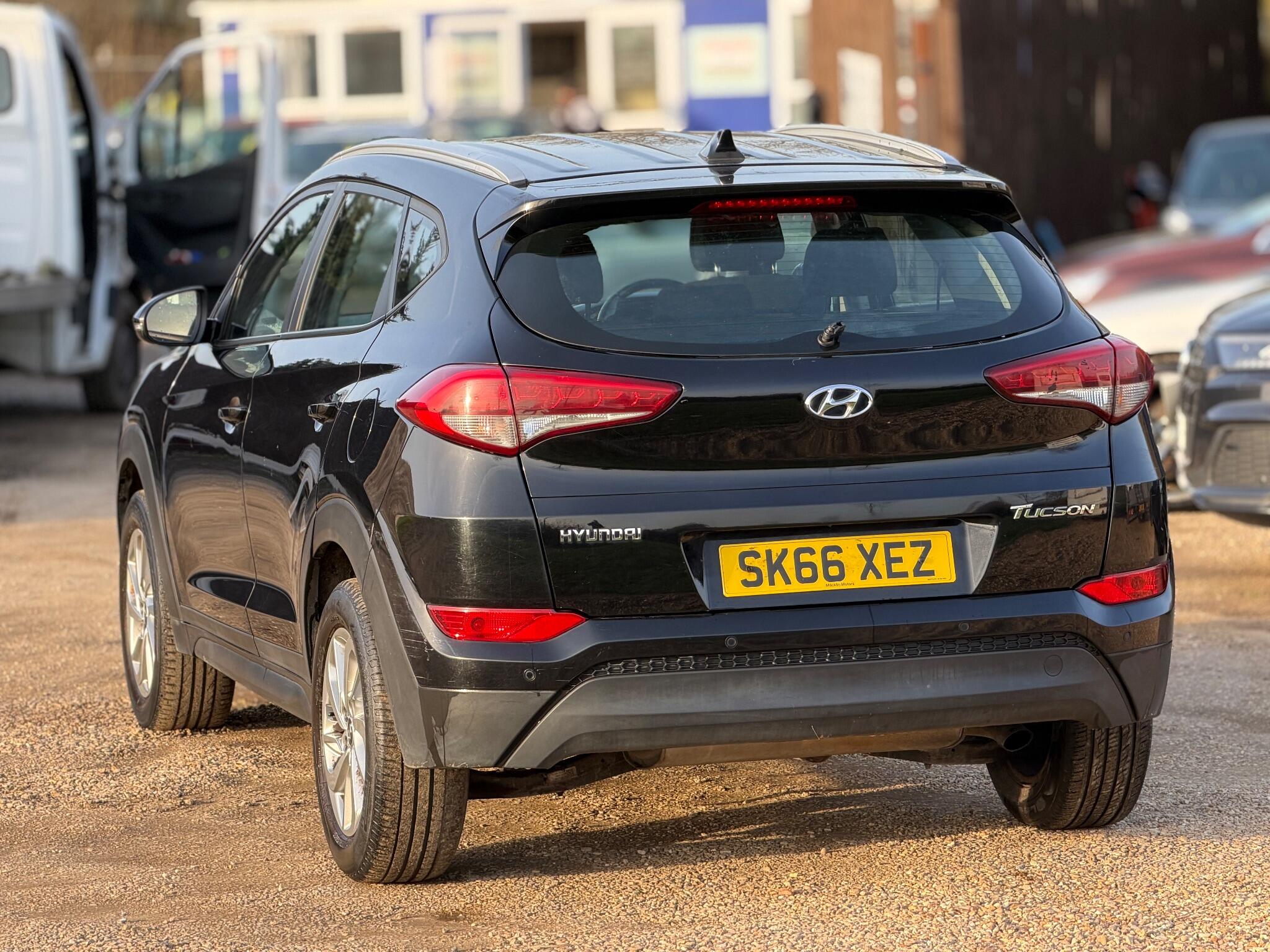 2016 Hyundai TUCSON 1.6 GDi Blue Drive SE Euro 6 (s/s) 5dr image 9