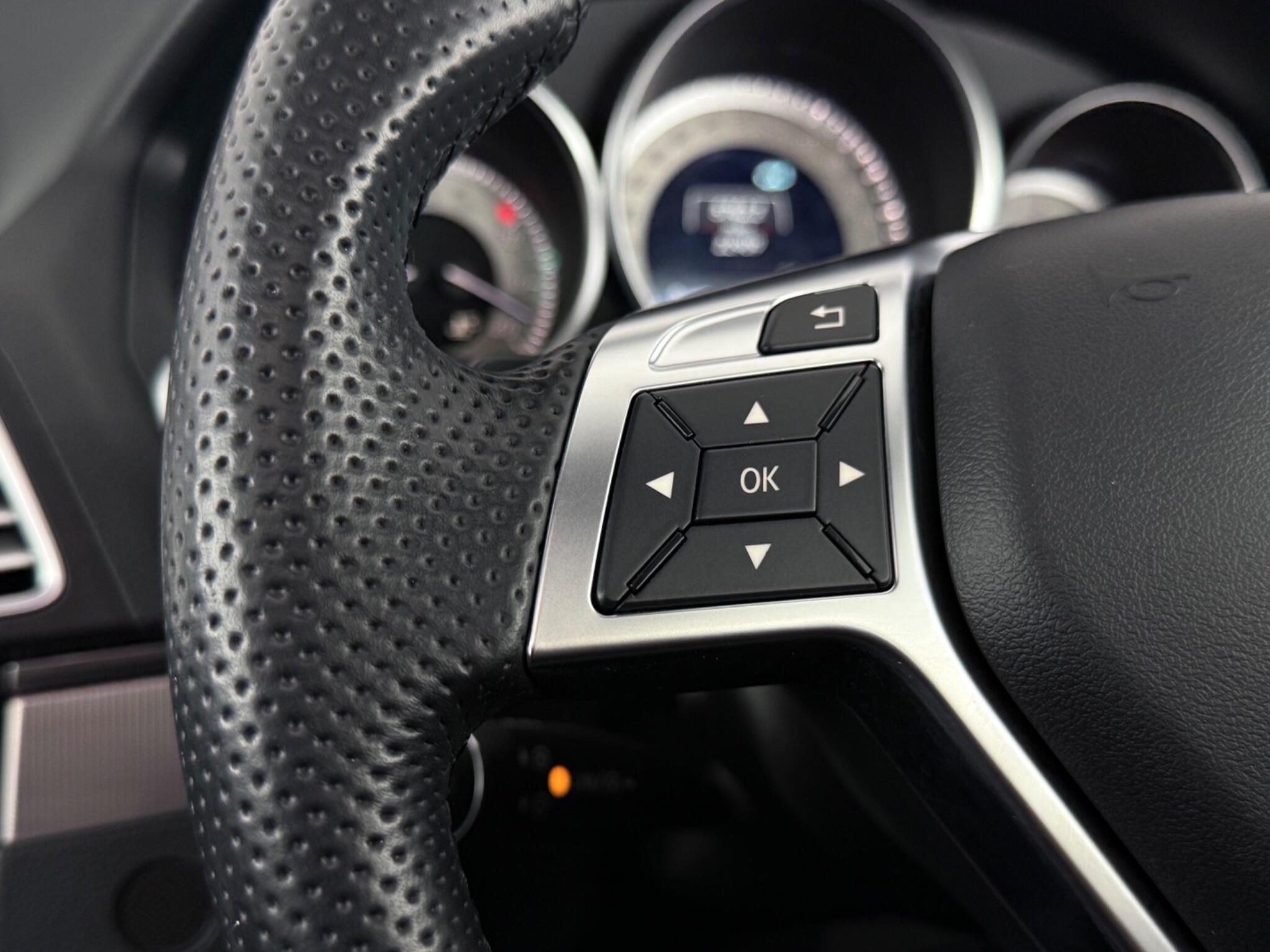 Mercedes-Benz E-Class view 14