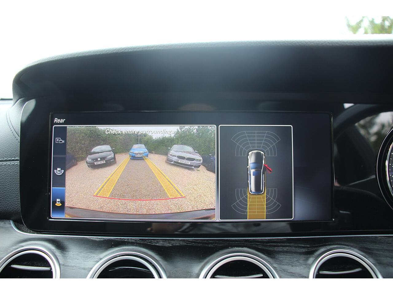 Mercedes-Benz E Class view 29