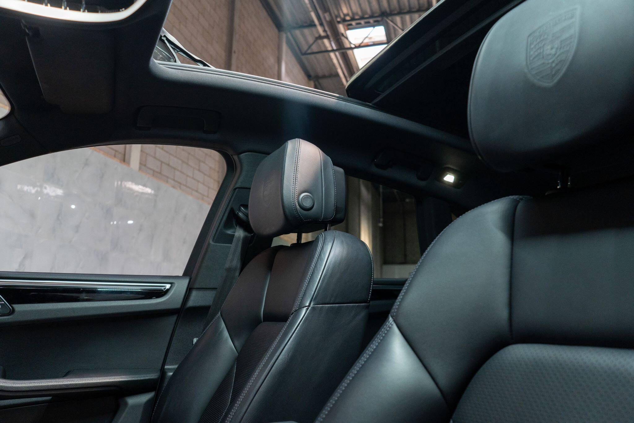 Porsche Macan view 37
