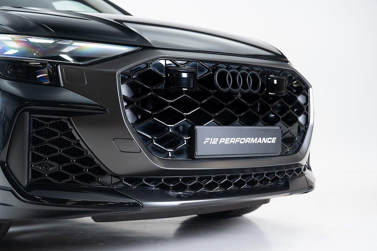 Audi RS Q8 view 23