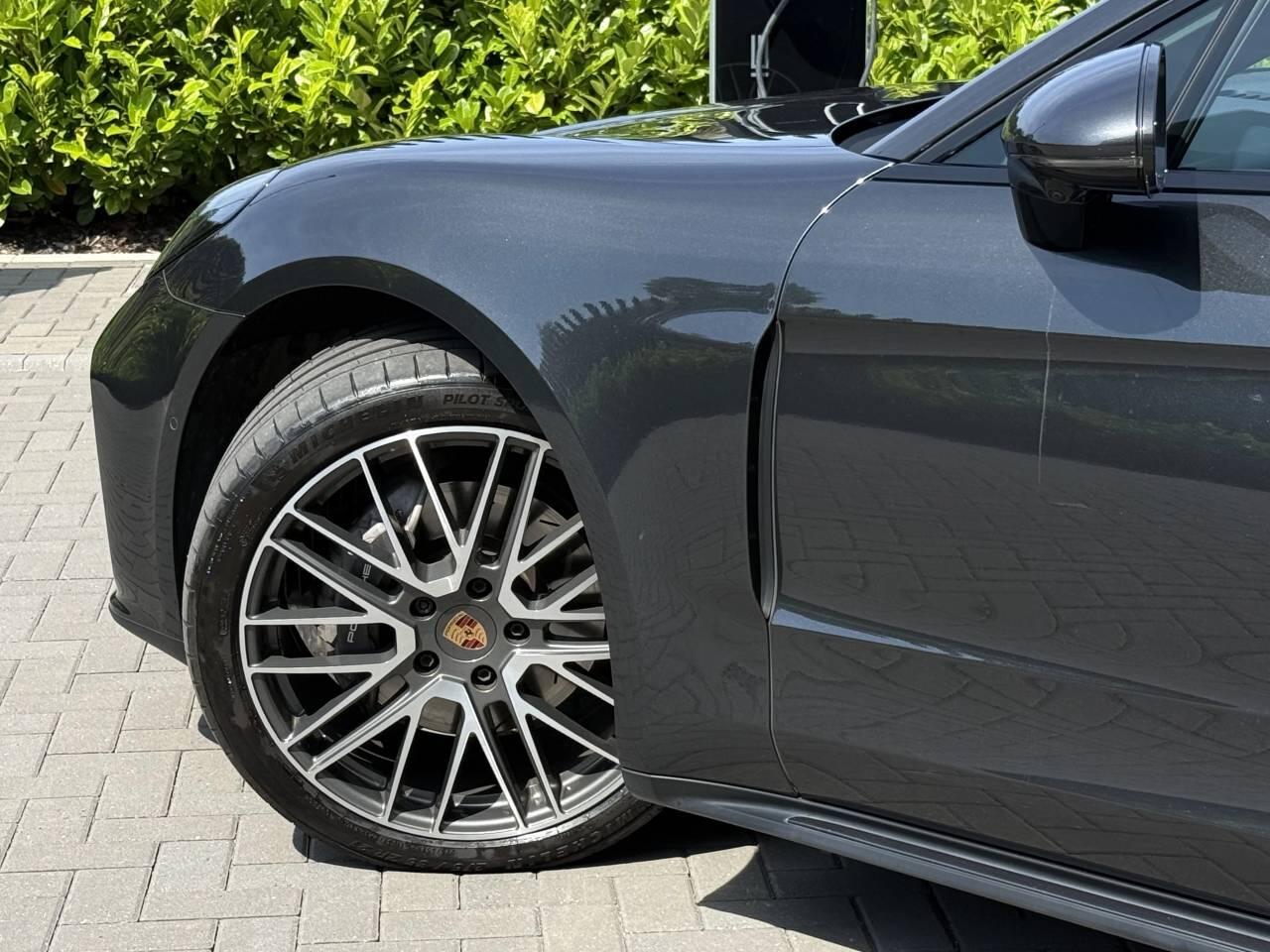 Porsche Panamera view 52
