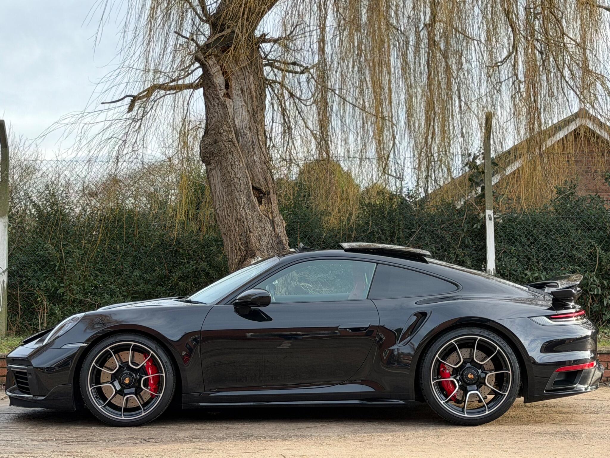 Porsche 911 view 13