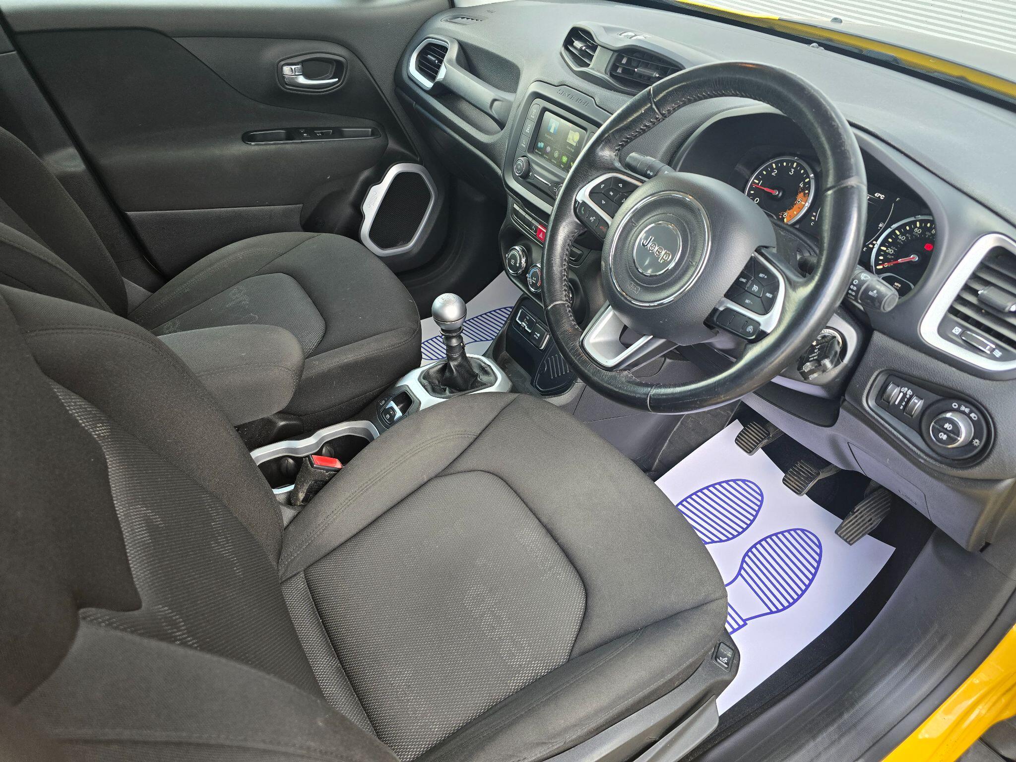 Jeep Renegade view 15