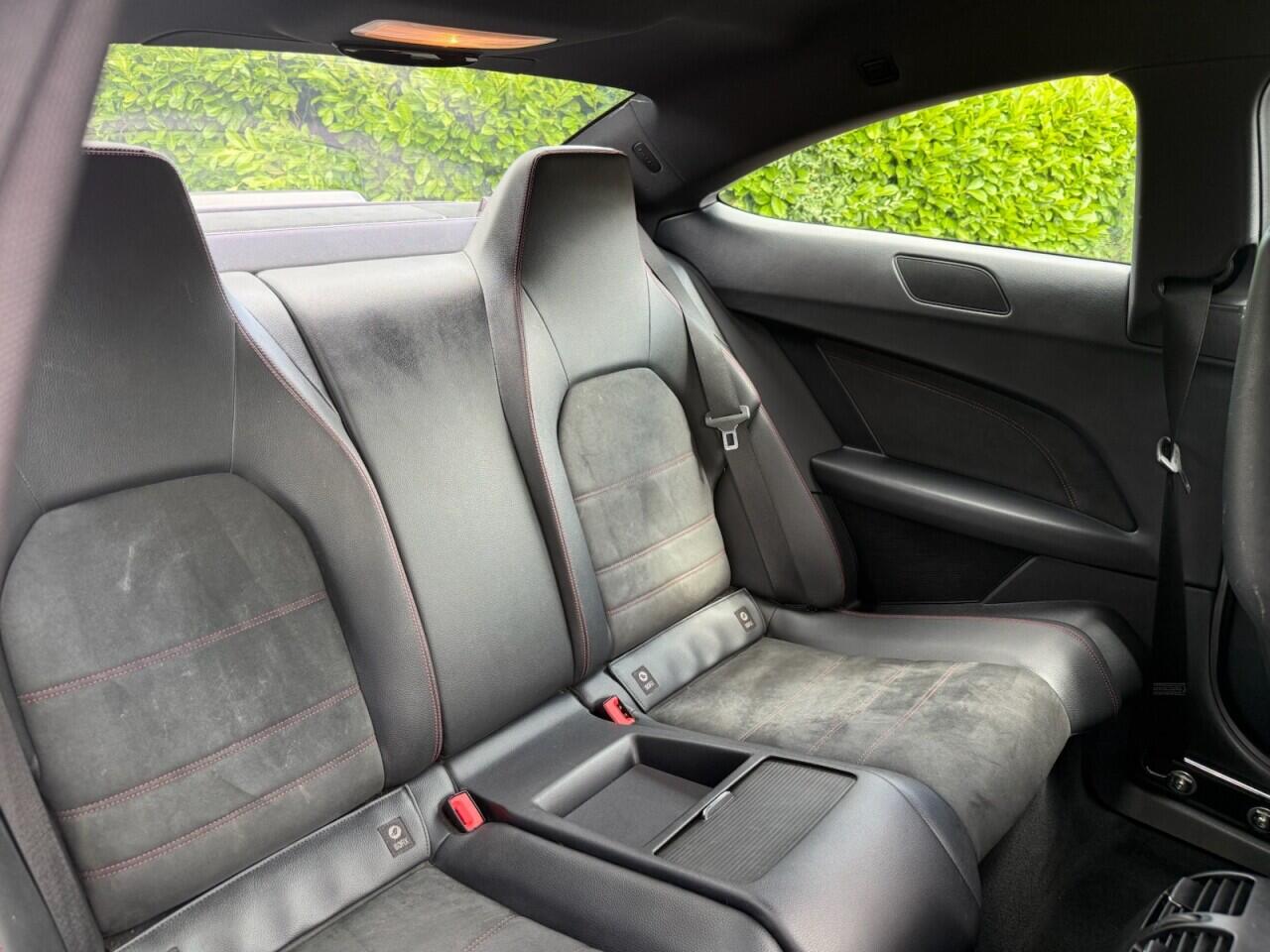Mercedes-Benz C Class view 26