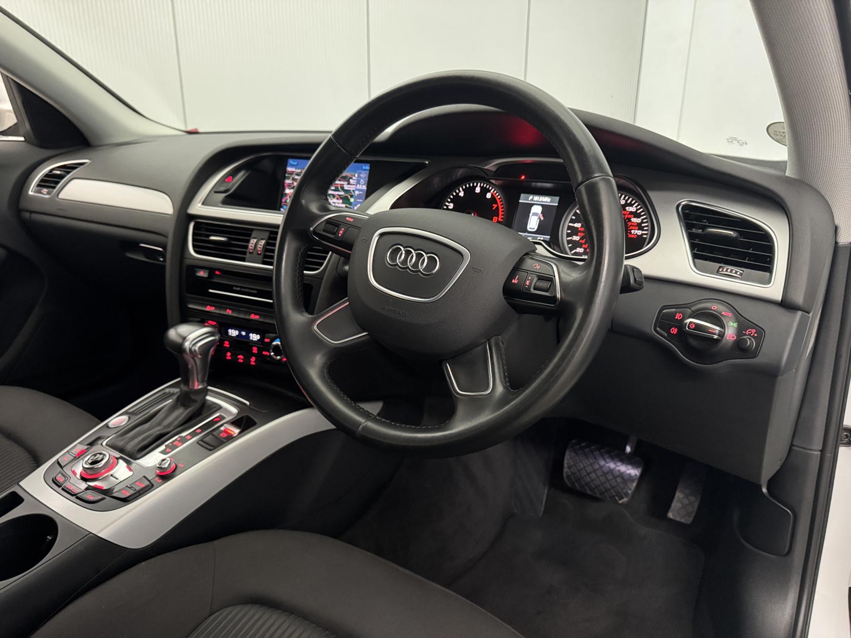Audi A4 Avant view 74