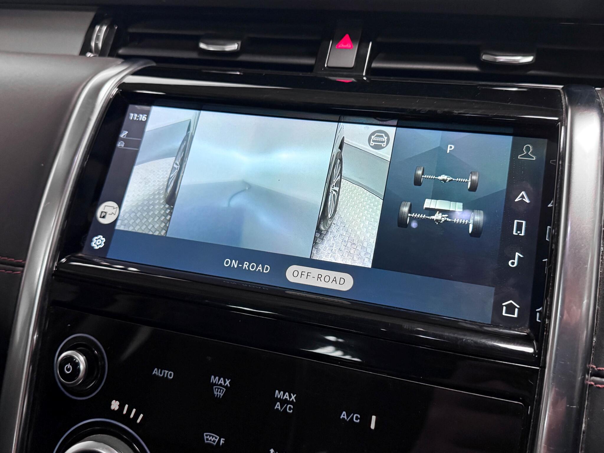 Land Rover Discovery Sport view 41