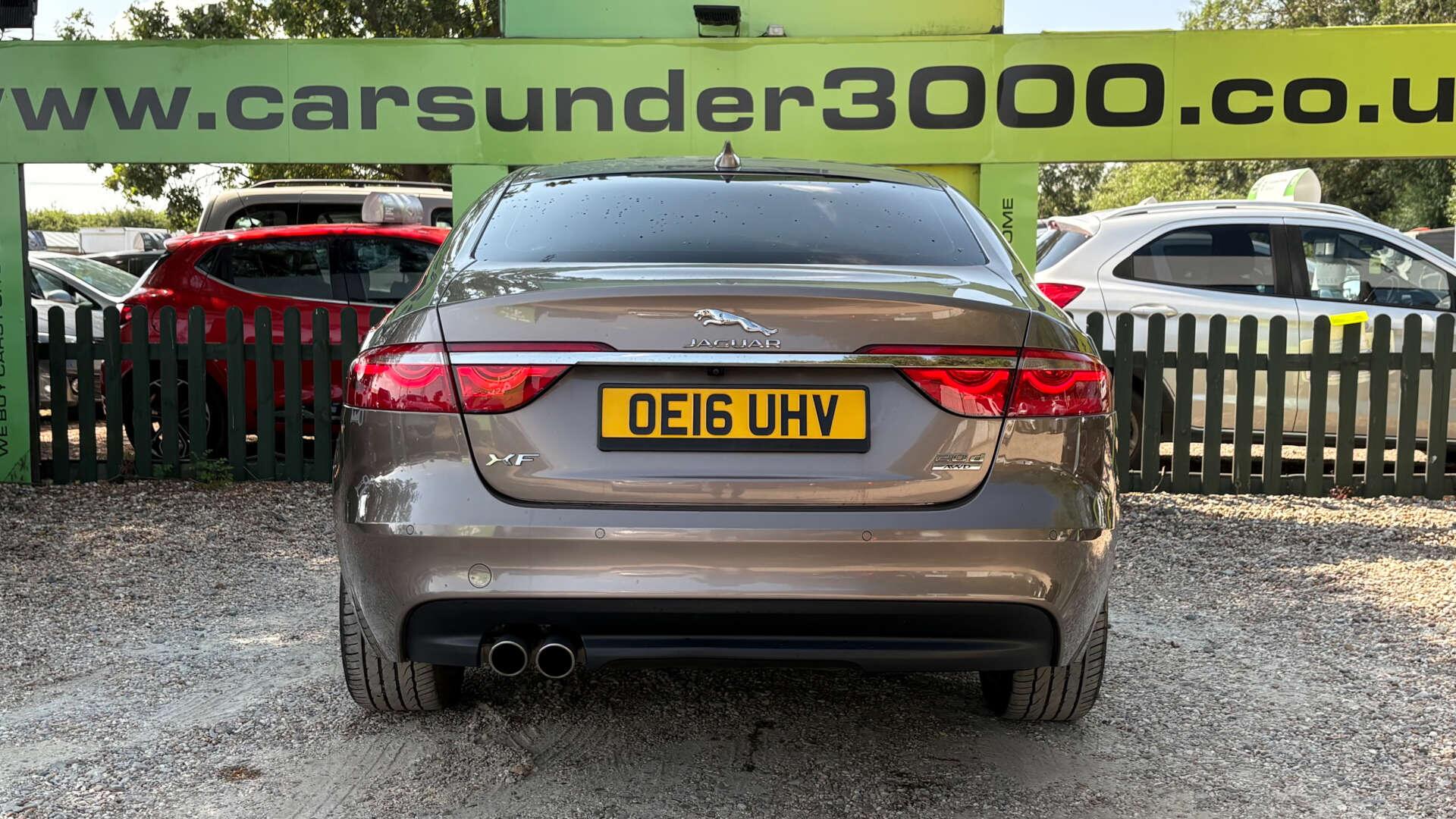 Jaguar XF view 5